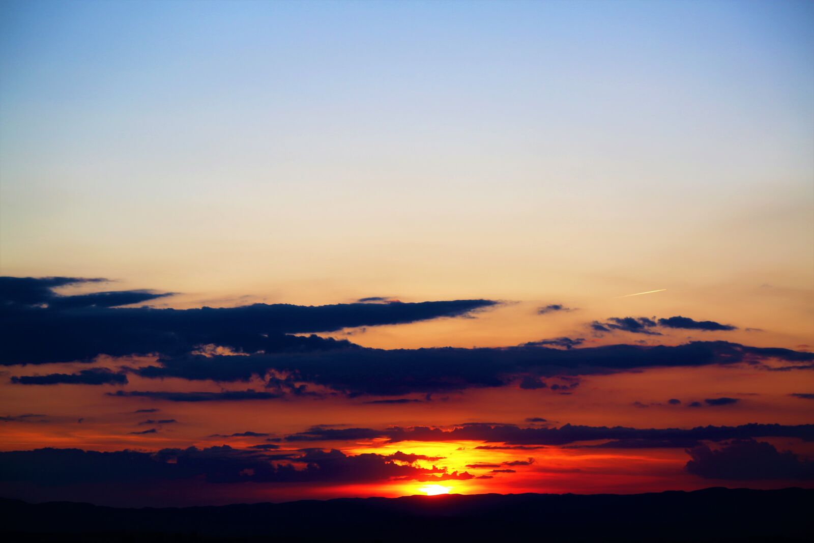 Canon EF 24-105mm F4L IS USM sample photo. Sunset, in the evening photography