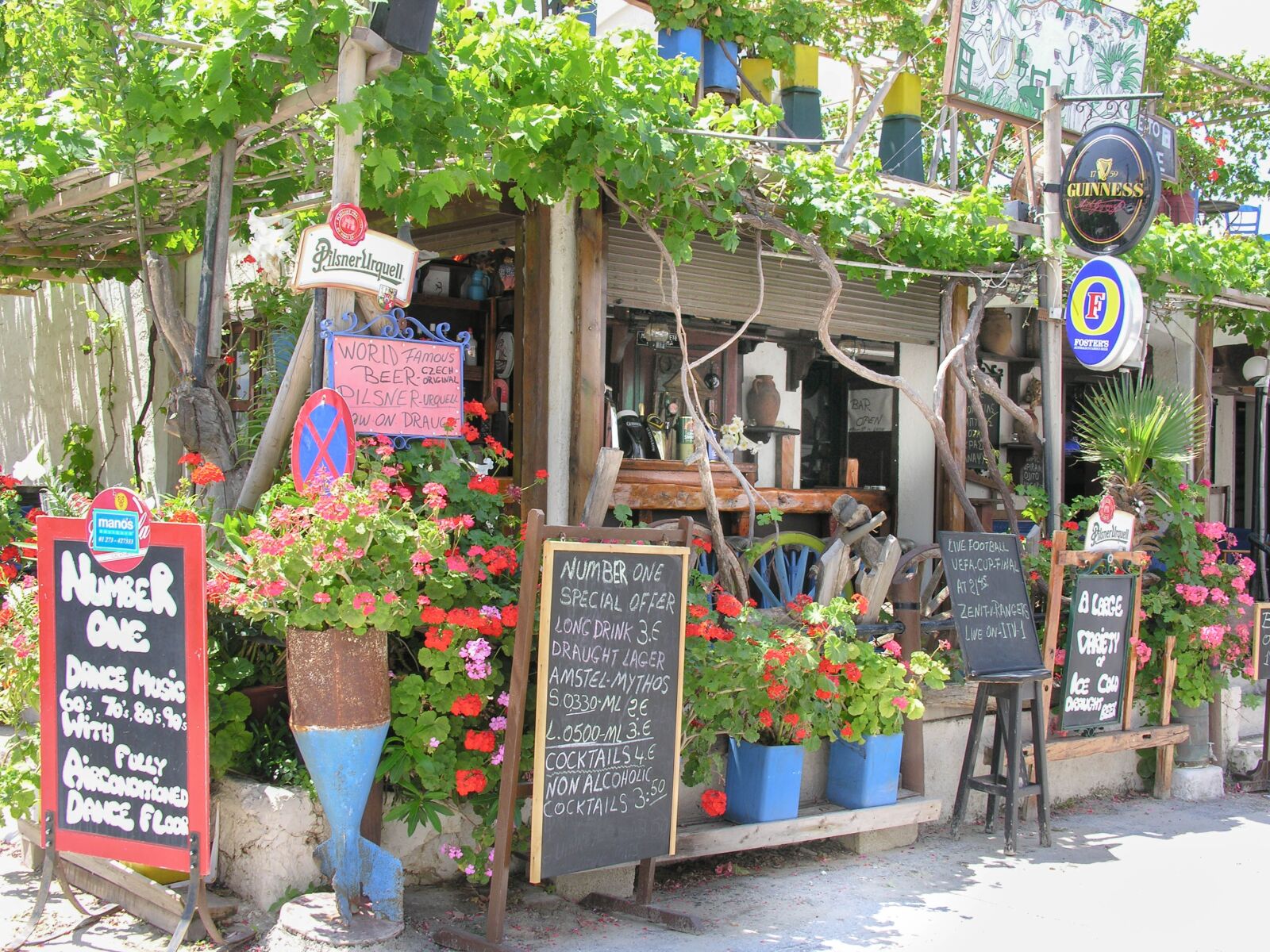 Nikon E8800 sample photo. Kos, greek island, restaurant photography