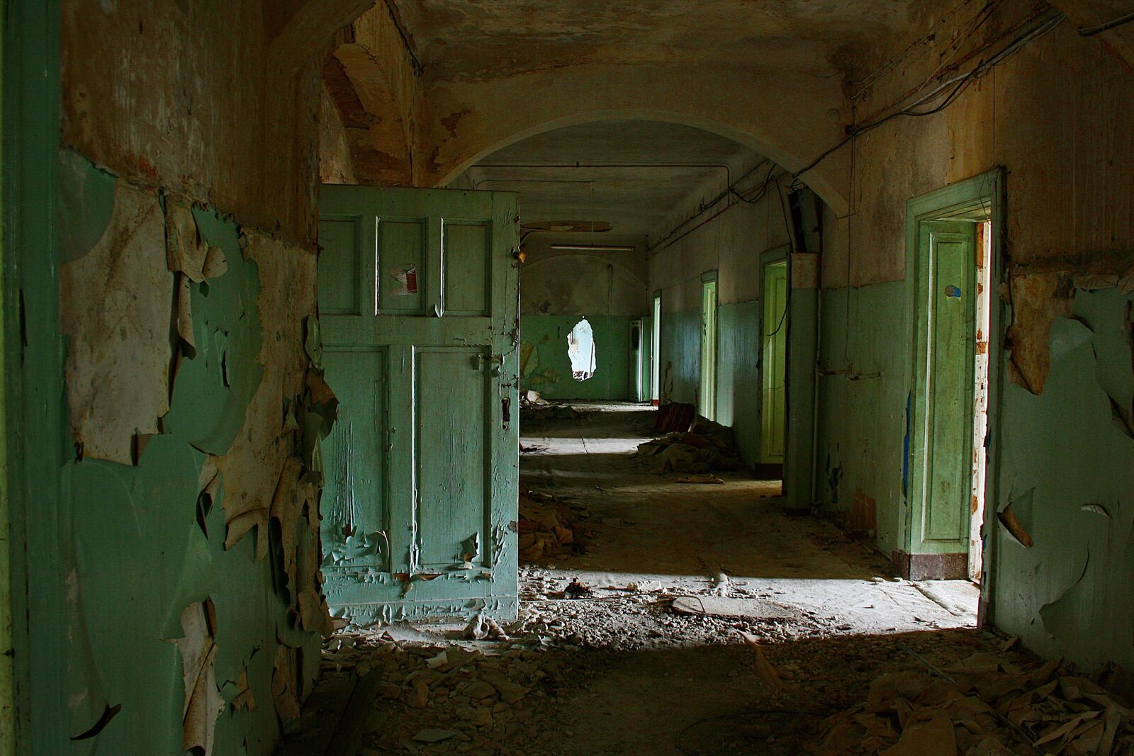 Canon EOS 1000D (EOS Digital Rebel XS / EOS Kiss F) sample photo. Architecture, within, room photography
