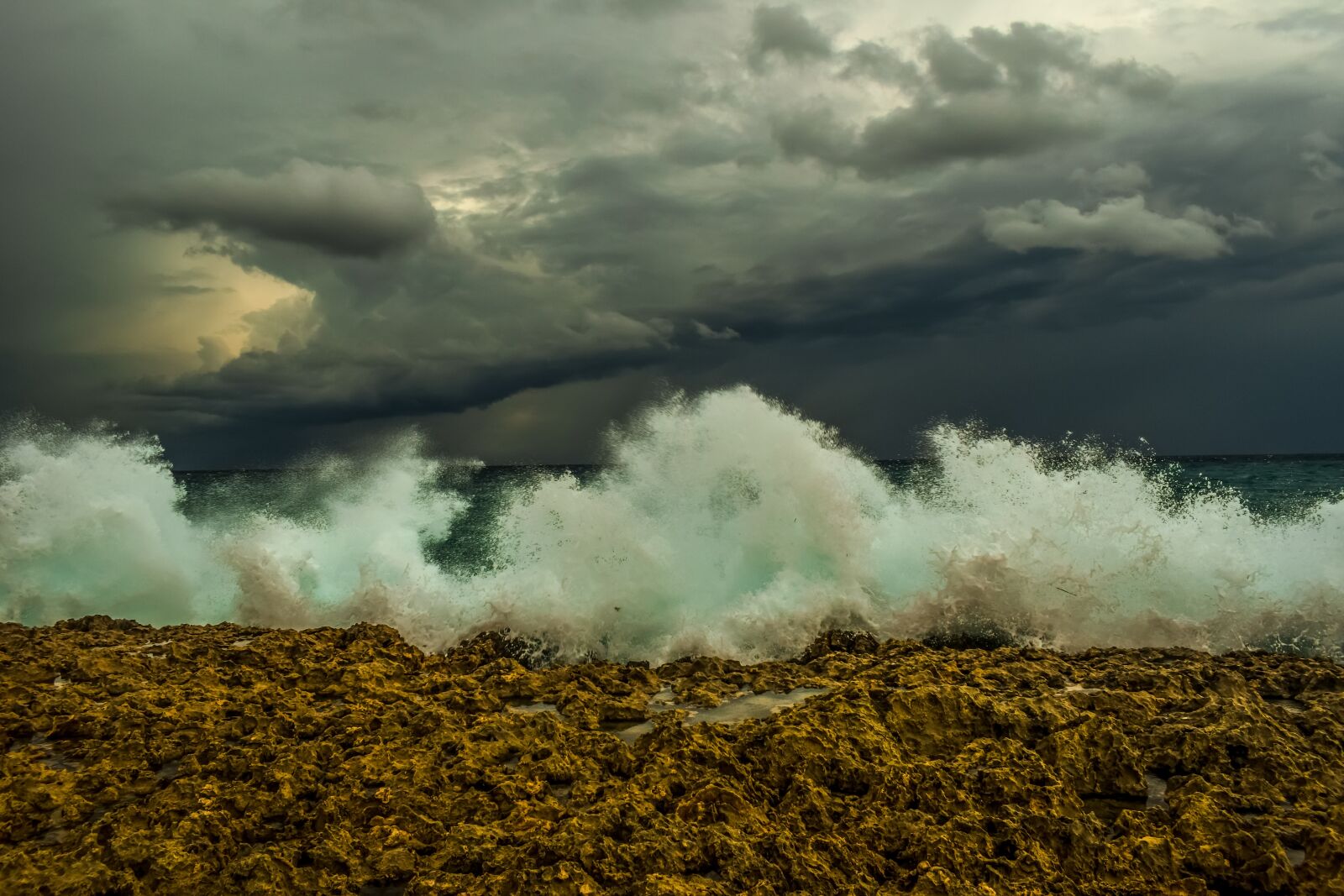 Nikon D3300 sample photo. Wave, crashing, rocky coast photography