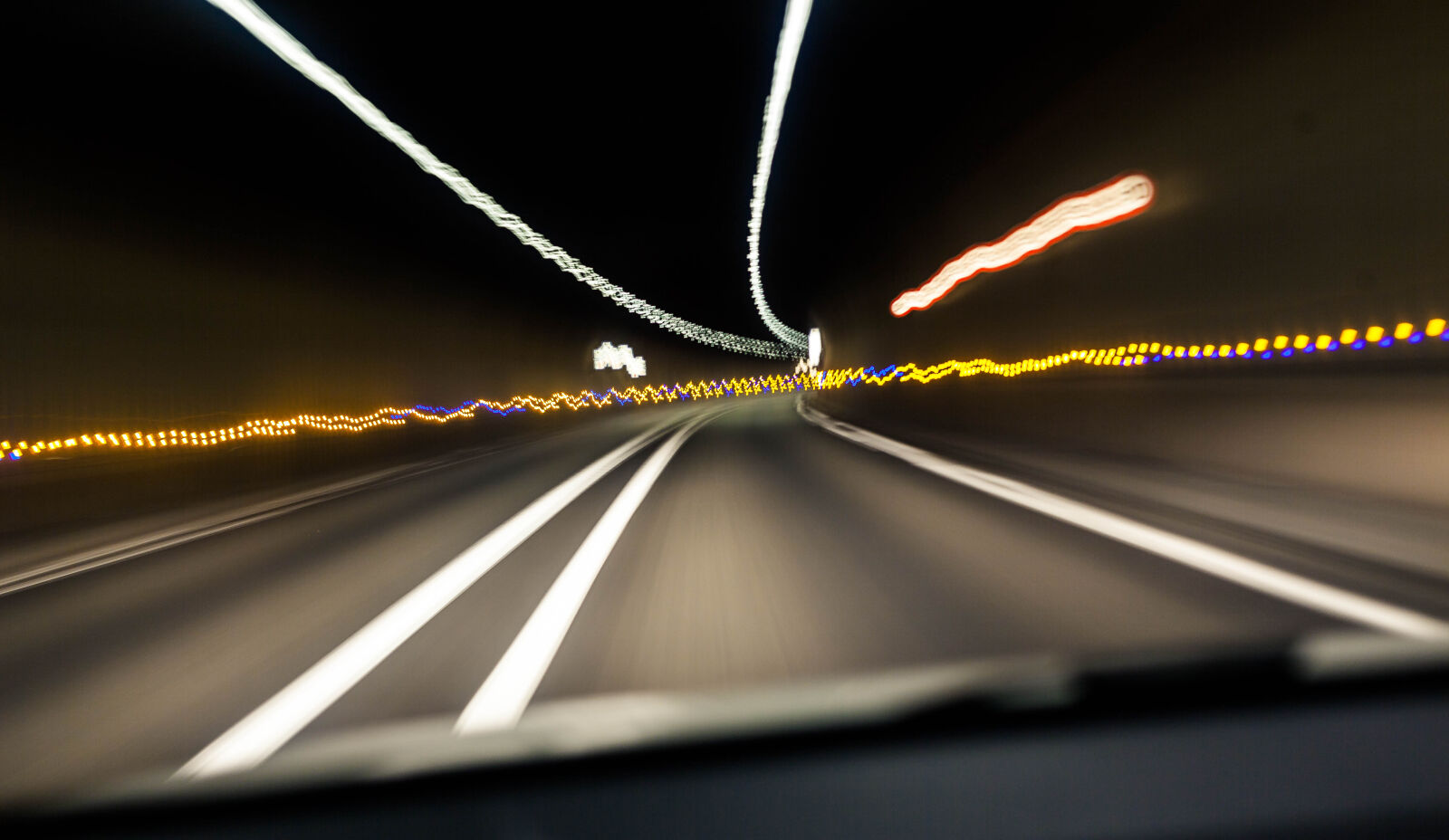 Canon EOS 5D Mark II sample photo. Andorra, andorre, car, lampes photography