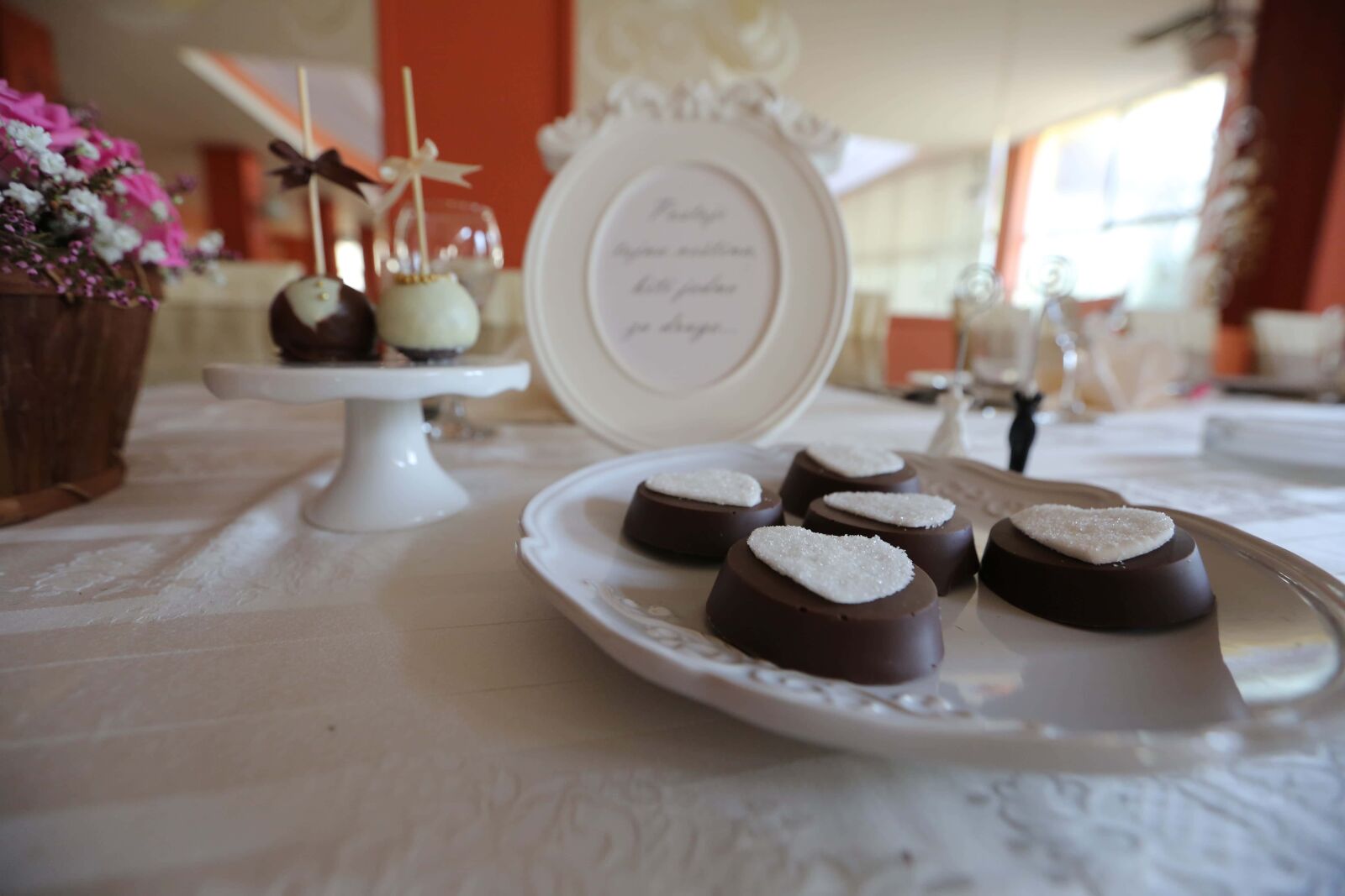 Canon EF 16-35mm F2.8L II USM sample photo. Ceremony, cookies, elegant, porcelain photography