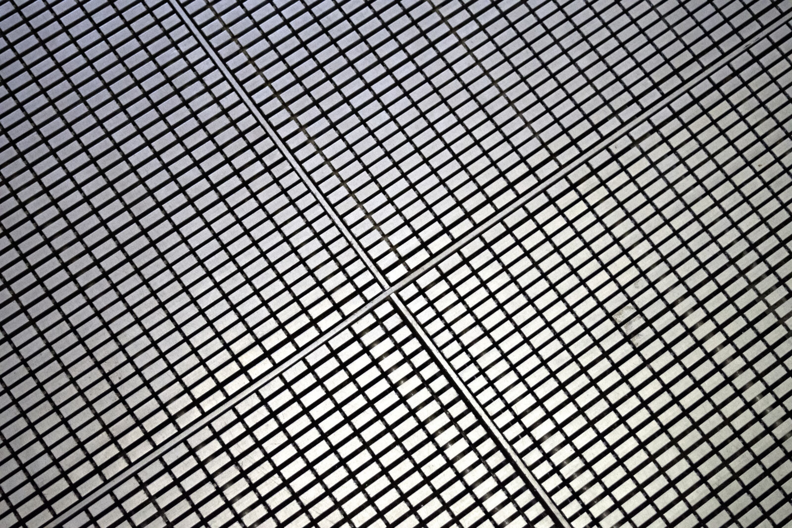 Nikon D5300 sample photo. Diagonal, grate, silver, theme photography