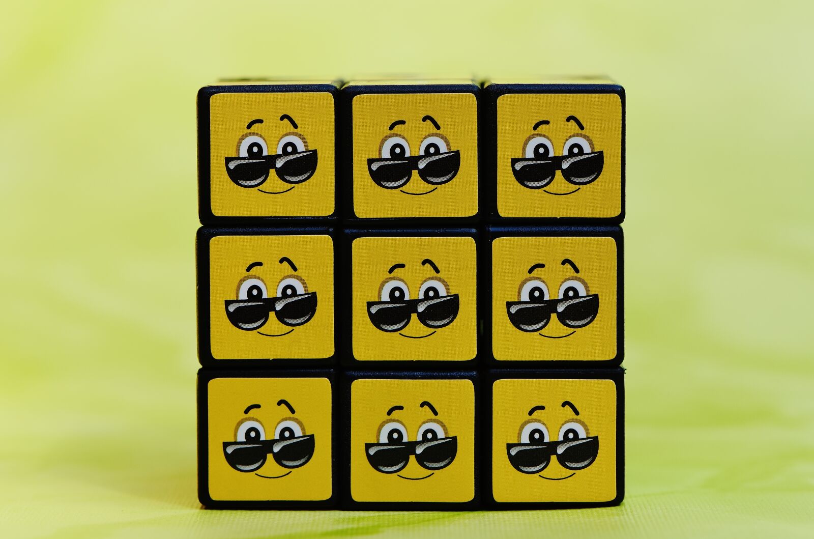 Nikon D7200 sample photo. Cube, smilies, cool photography