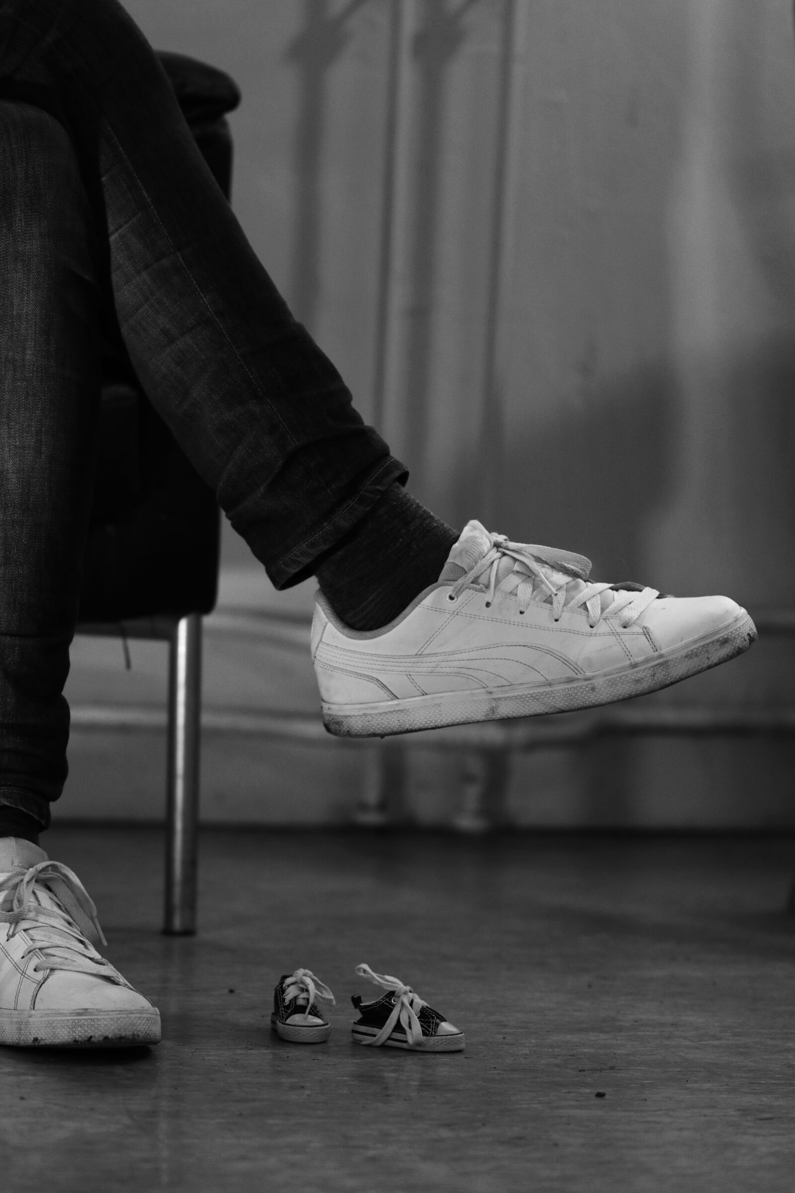 Canon EOS 7D Mark II sample photo. Shoes, contrast, miniature photography