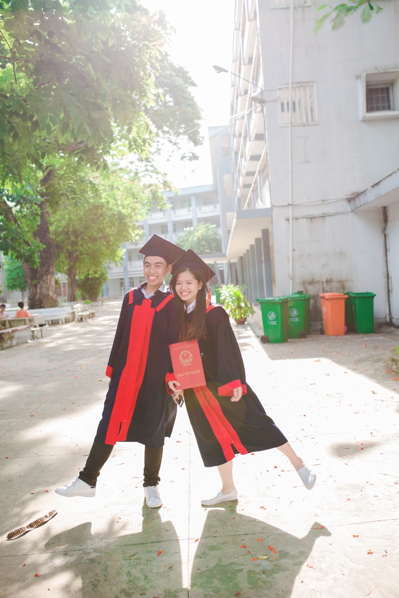 Canon EOS 5D Mark III sample photo. Friend, student, graduate photography
