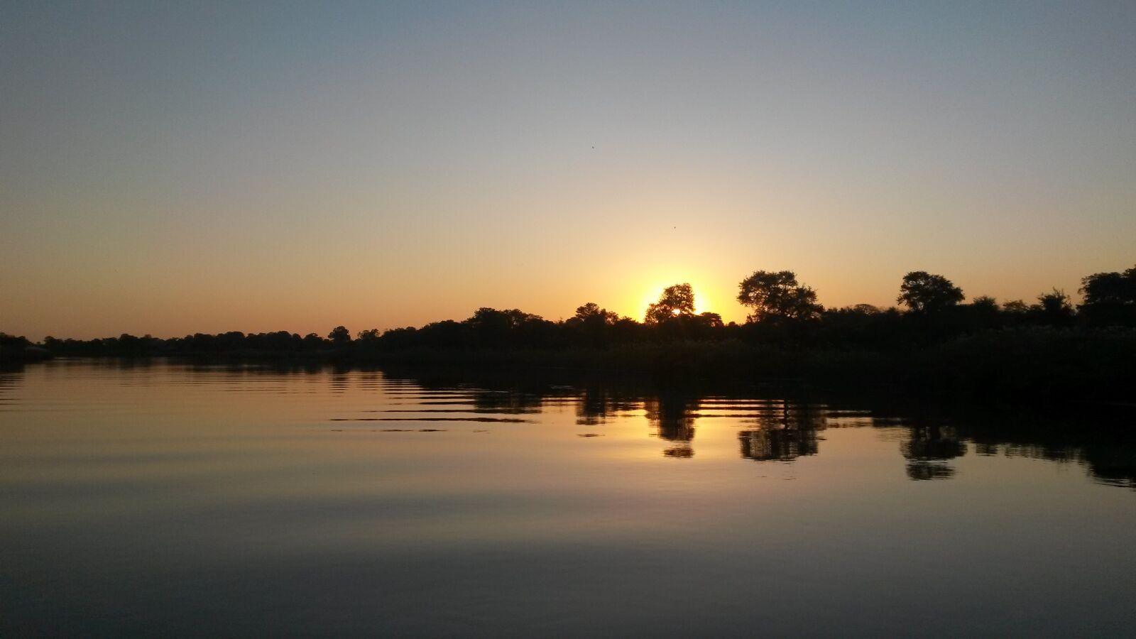 Samsung Galaxy S4 Mini sample photo. Sunset, dawn, waters photography