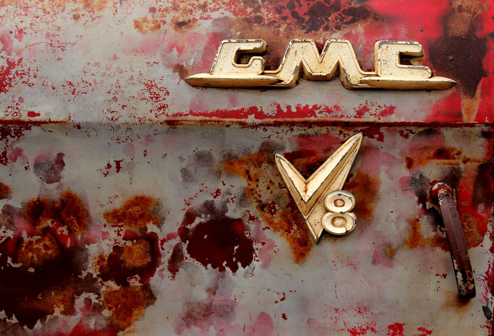 Canon EOS 600D (Rebel EOS T3i / EOS Kiss X5) sample photo. Gmc, v8, truck photography