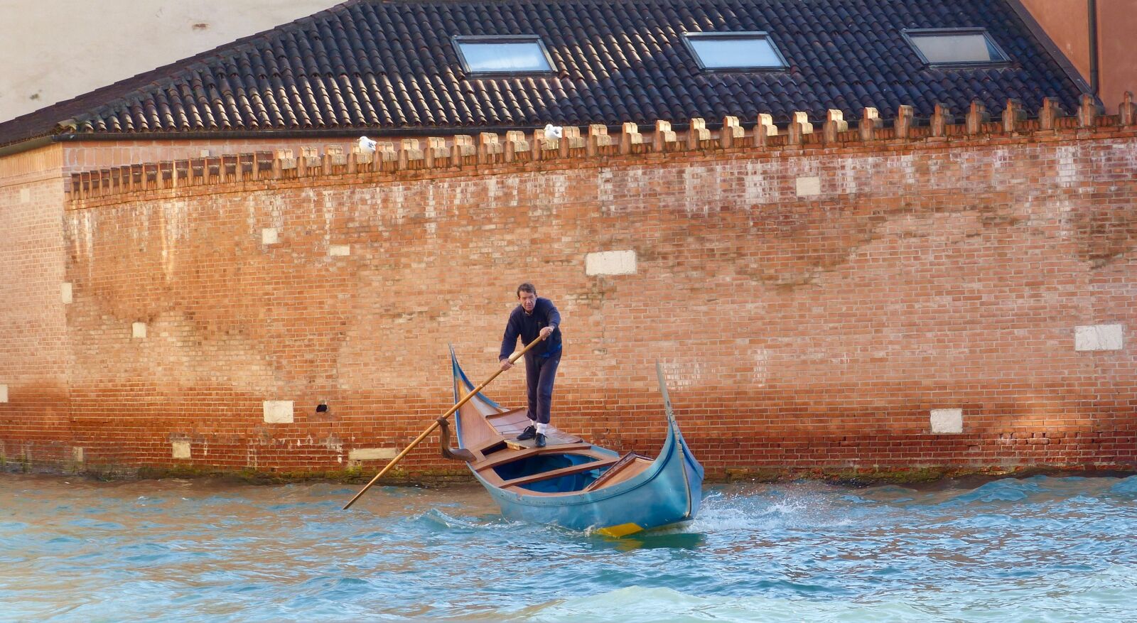 Panasonic Lumix DMC-FZ200 sample photo. Venice, romantic, gondola photography