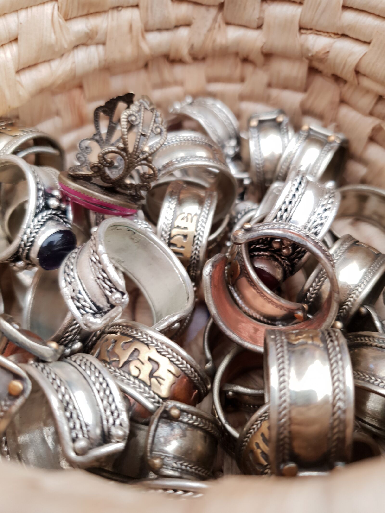 Samsung Galaxy S9 sample photo. Jewellery, rings, ethnic photography