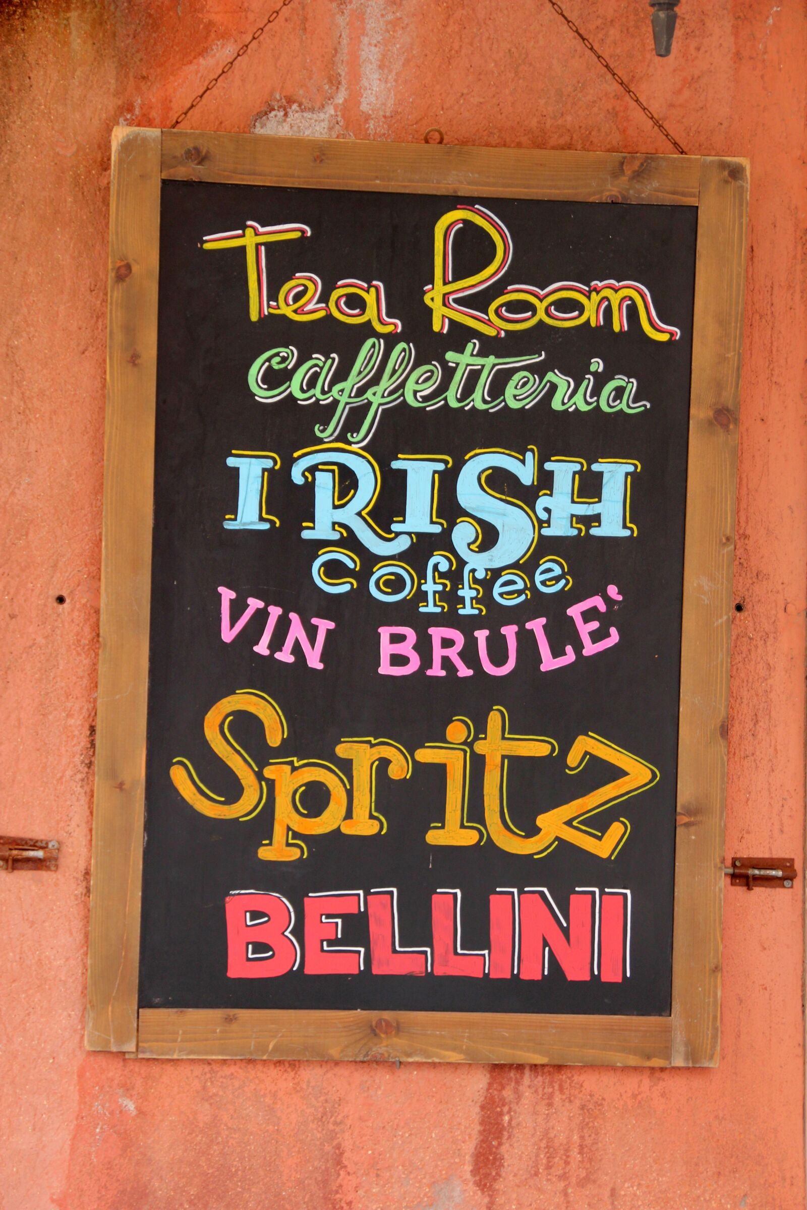 Canon EOS 600D (Rebel EOS T3i / EOS Kiss X5) sample photo. Pub sign, bellini, spritz photography