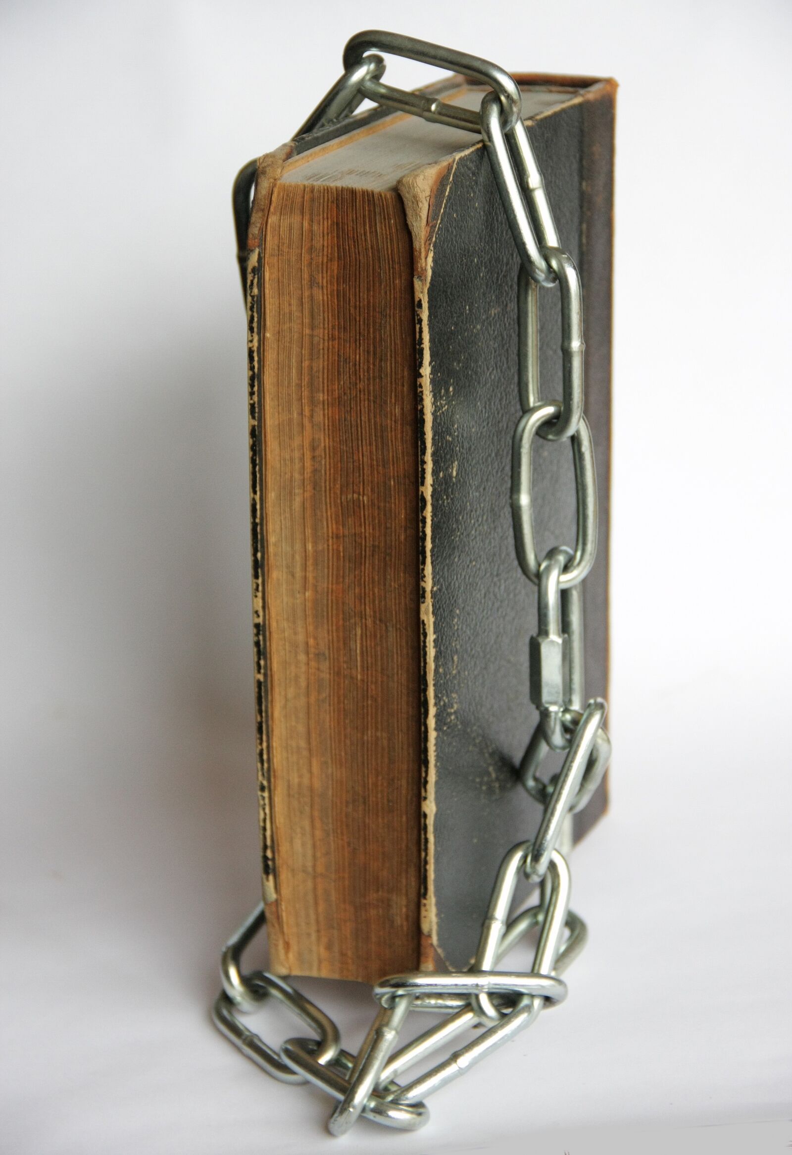 Canon EOS 40D sample photo. Old, antique, book photography