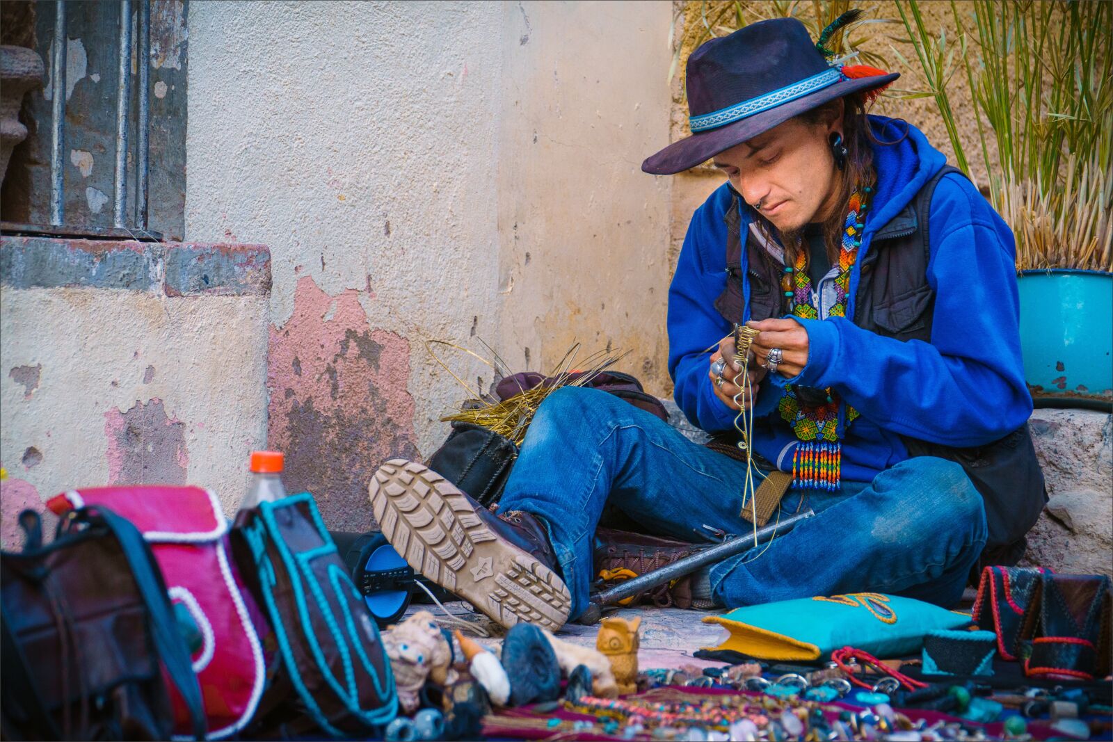Sony a6500 + Sony E PZ 18-105mm F4 G OSS sample photo. People, adult, craft photography