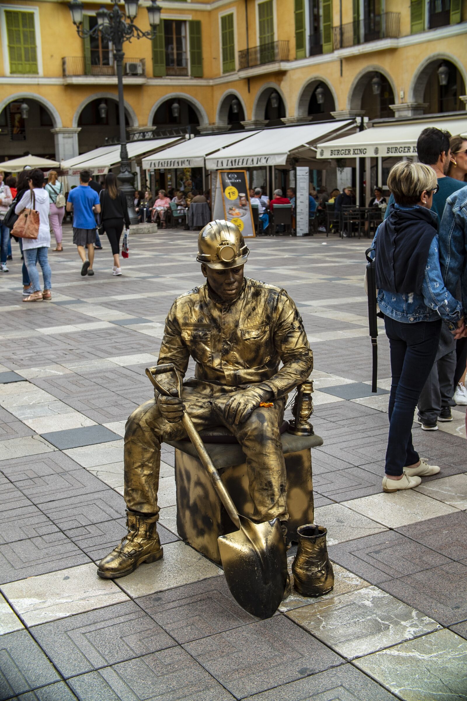 Sony a7 II sample photo. Statue, man, sculpture photography