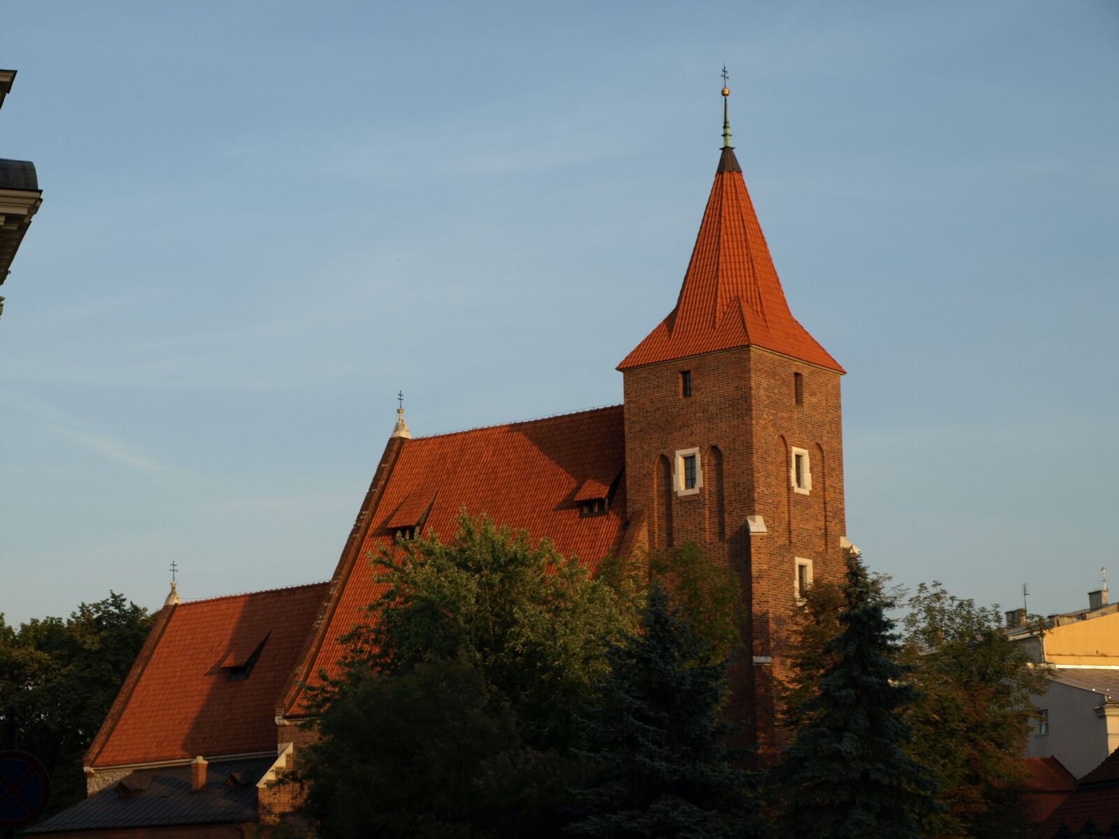 Olympus E-510 (EVOLT E-510) sample photo. Church, monument, architecture photography