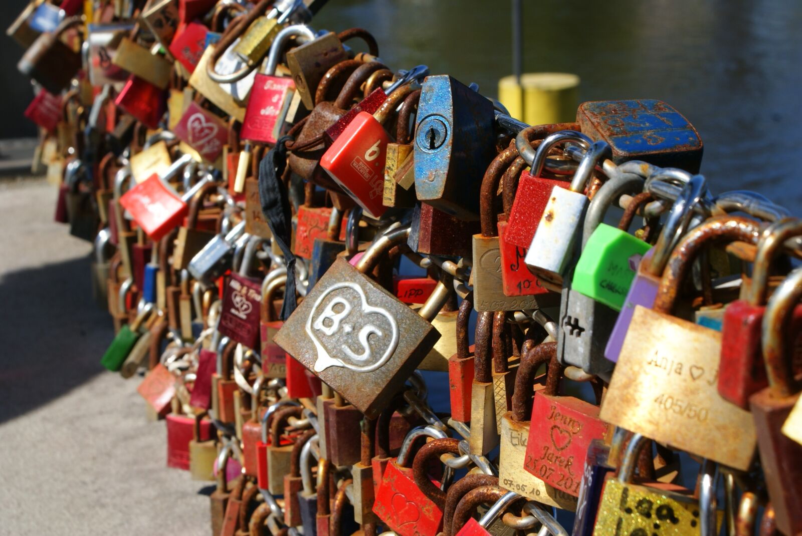 Sony Alpha DSLR-A200 sample photo. Love, love locks, love photography