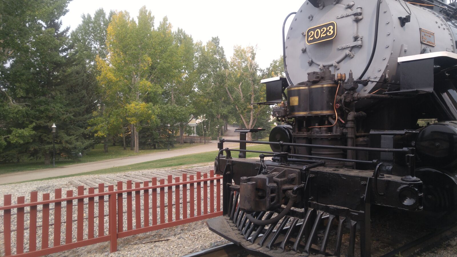 LG G4 sample photo. Train, outdoors, heritage park photography