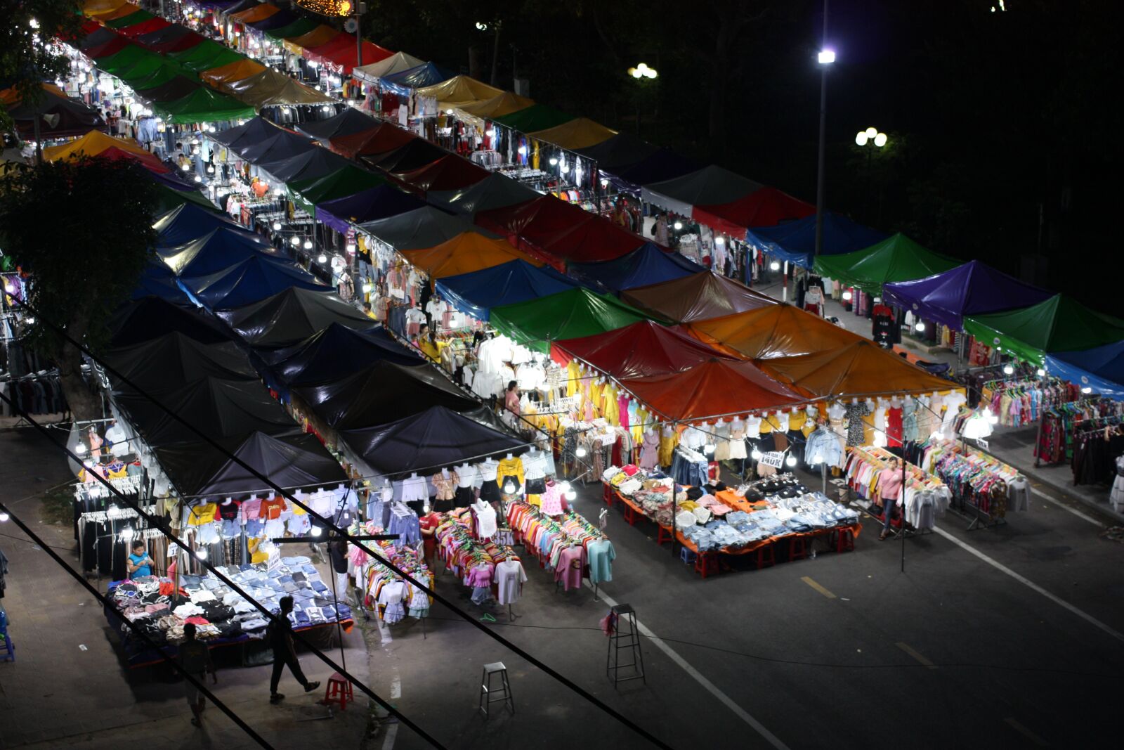 Canon EOS 450D (EOS Rebel XSi / EOS Kiss X2) sample photo. Night market, quynhon, vietnam photography