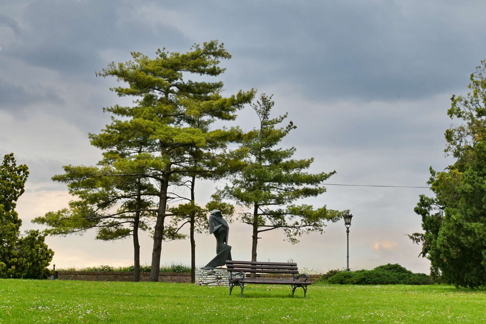 Nikon D5500 sample photo. Landscape, seat, grass, tree photography