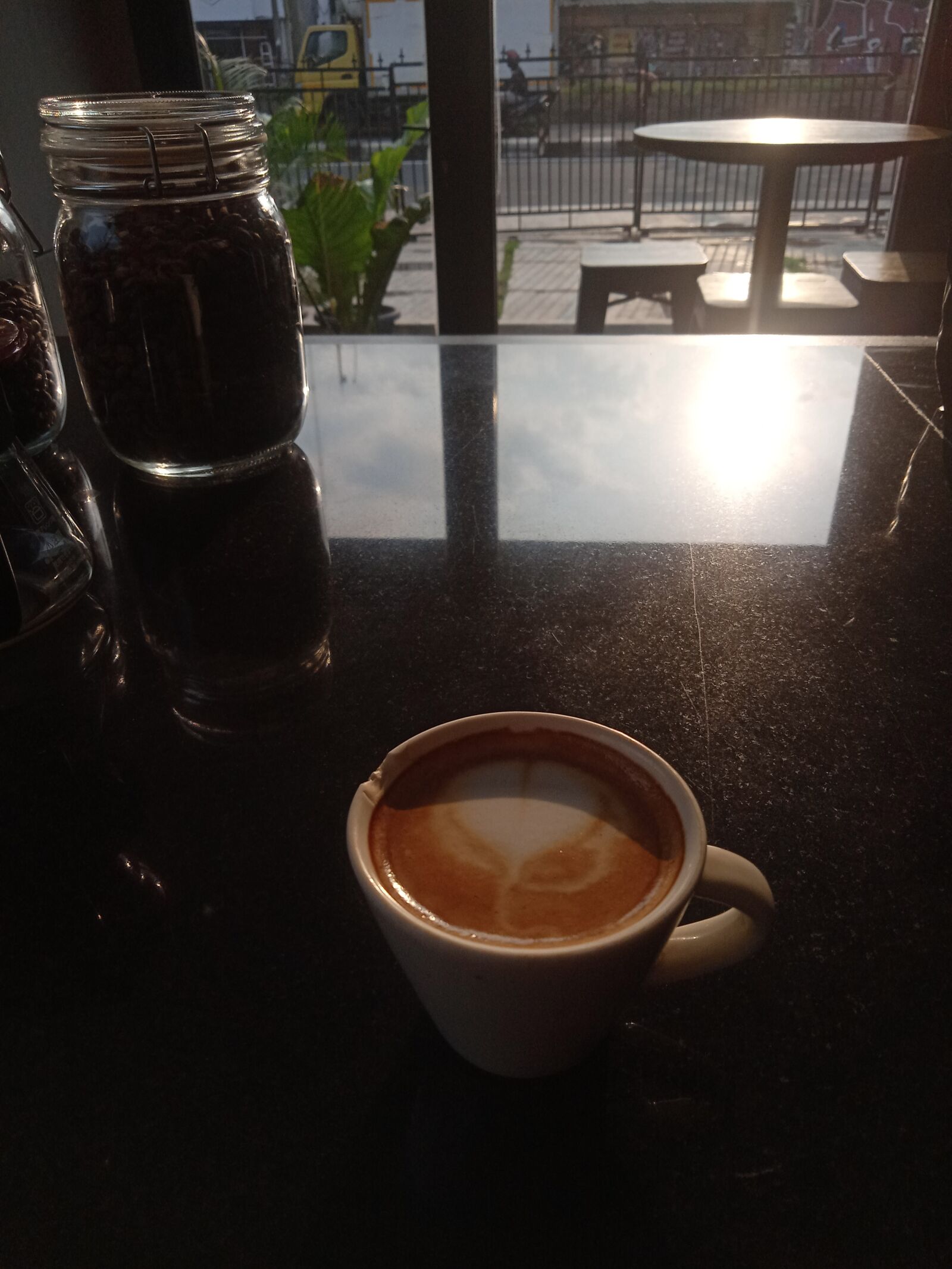 Realme C2 sample photo. Coffe, coffee, picolo photography