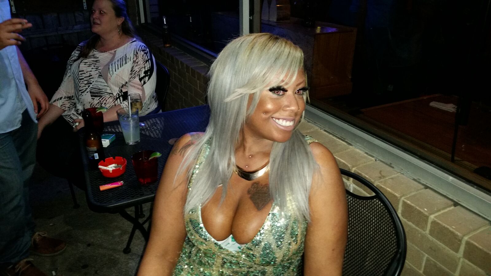 Samsung Galaxy S5 sample photo. Bar, barbie, beautiful photography