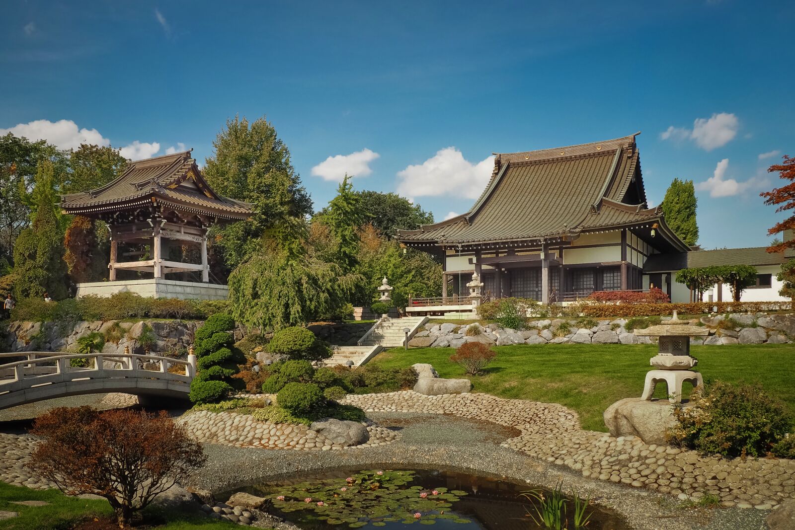 Olympus OM-D E-M10 sample photo. Temple, japanese, asia photography