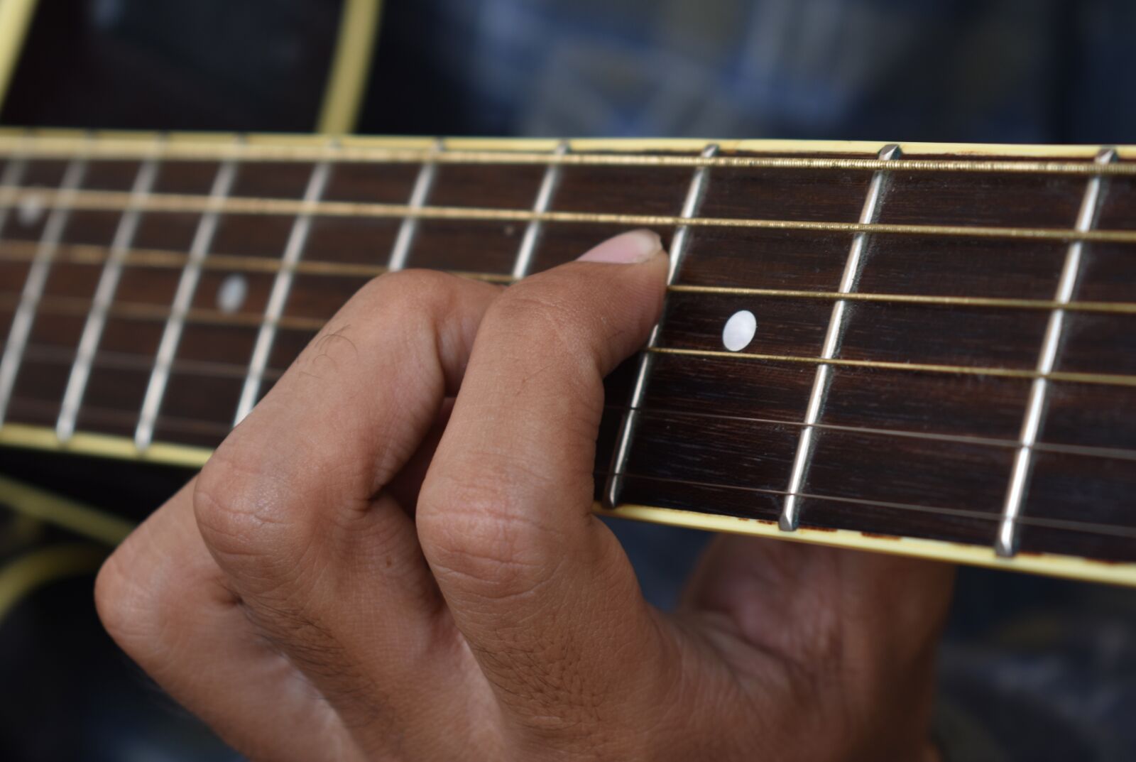 Nikon D3400 sample photo. Guitar, guitarist, playing guitar photography