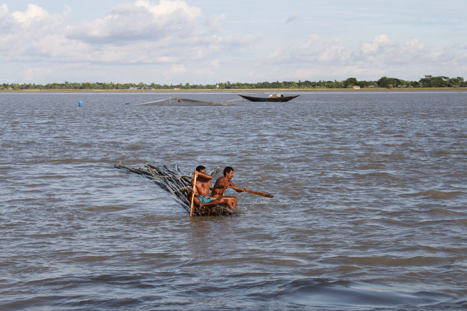 Canon EOS 500D (EOS Rebel T1i / EOS Kiss X3) sample photo. Bamboo, boat photography