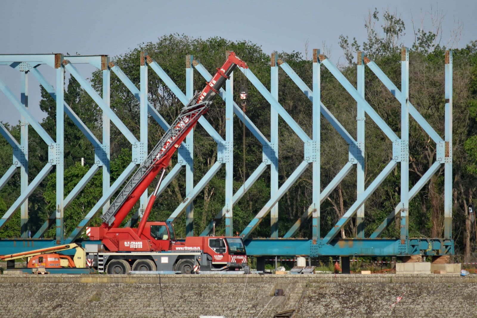 Nikon D5500 sample photo. Construction, truck, workplace, machine photography