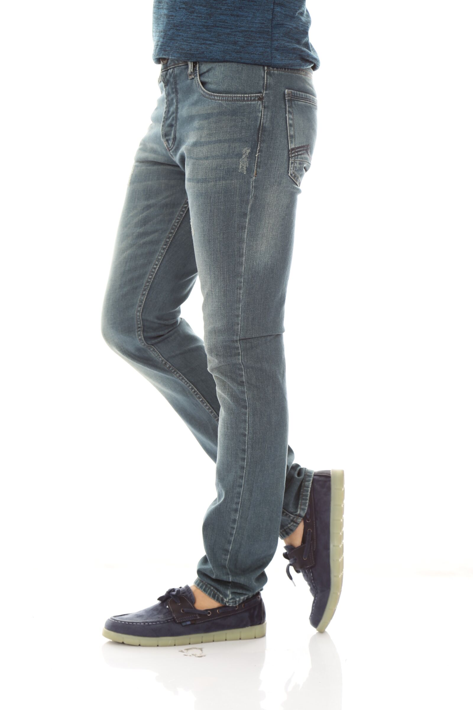 Canon EOS 6D + Canon EF 24-105mm F4L IS USM sample photo. Male, pants, fashion photography