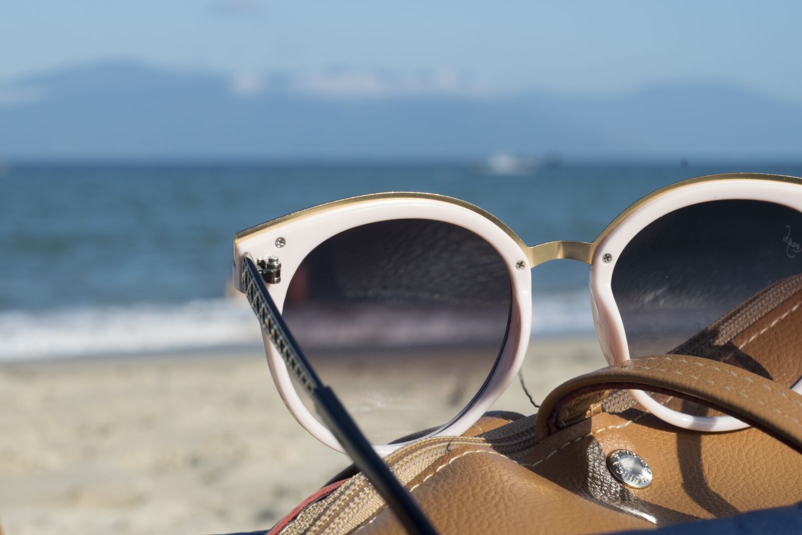 Nikon D3300 sample photo. Sunglasses, sea, vacations photography