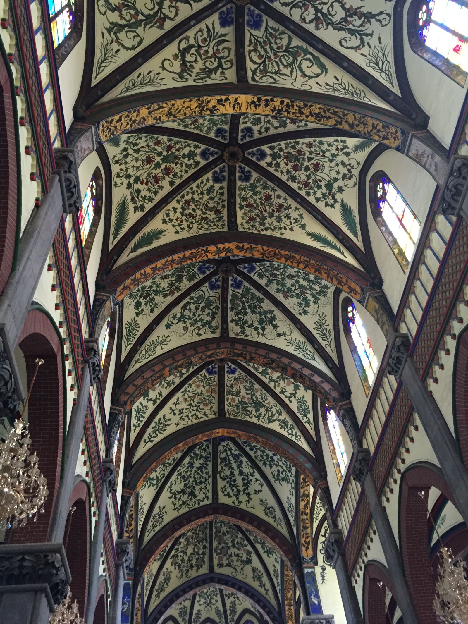 Apple iPhone 6 sample photo. Church, roof, jinan photography