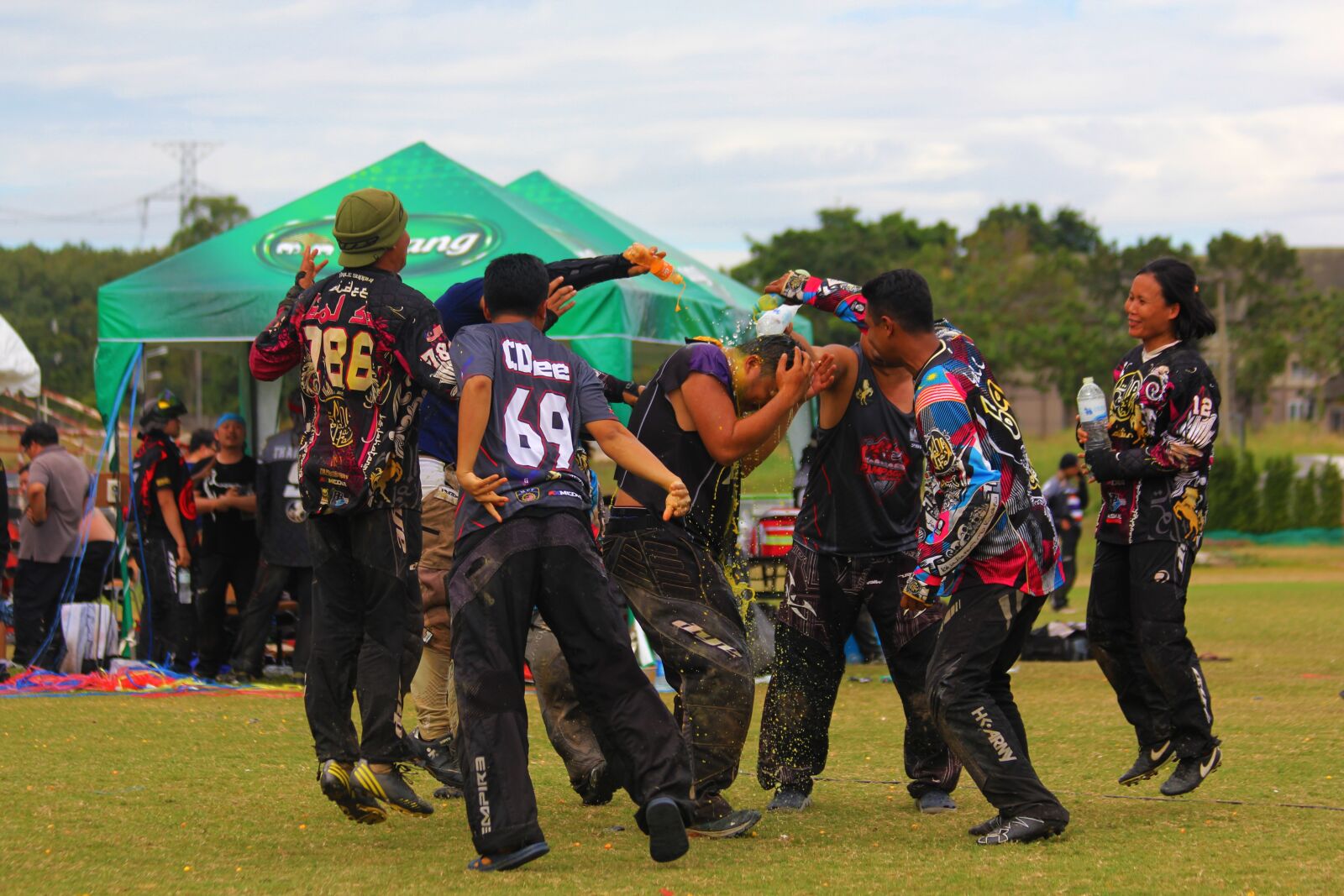 Canon EOS 60D sample photo. Race, fun, smile photography
