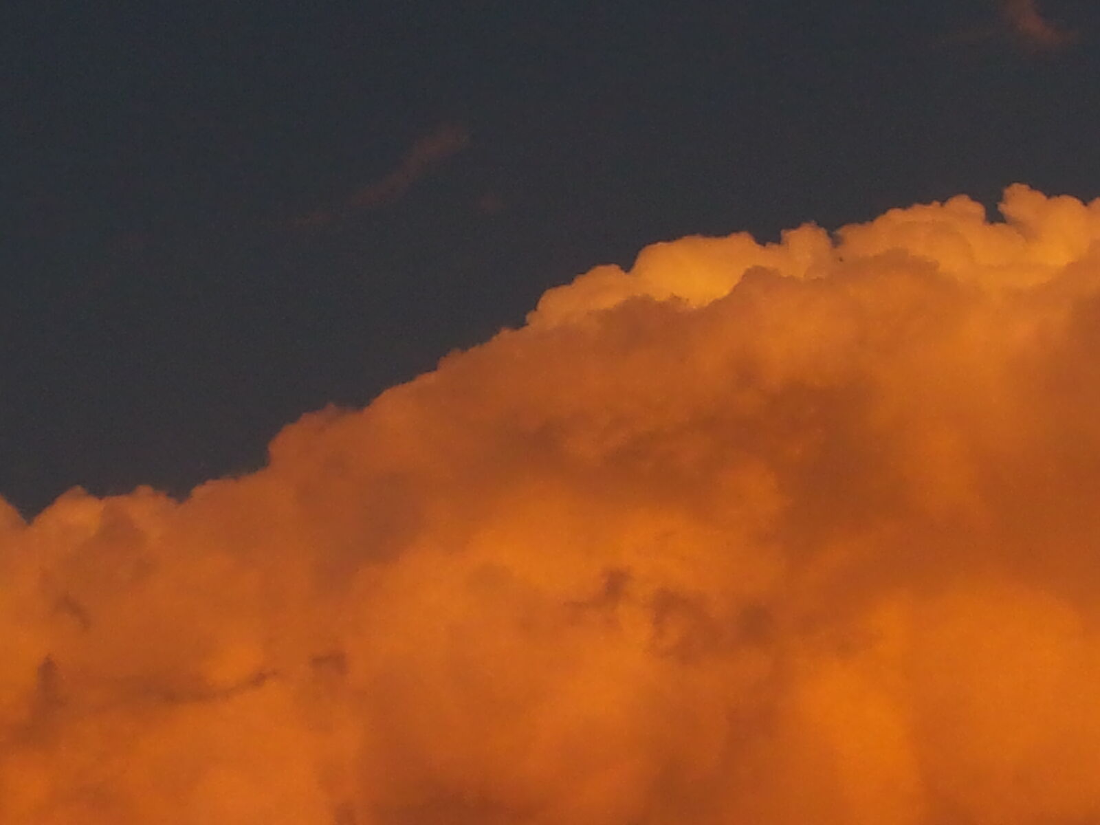 Samsung Galaxy S4 sample photo. Cloud photography