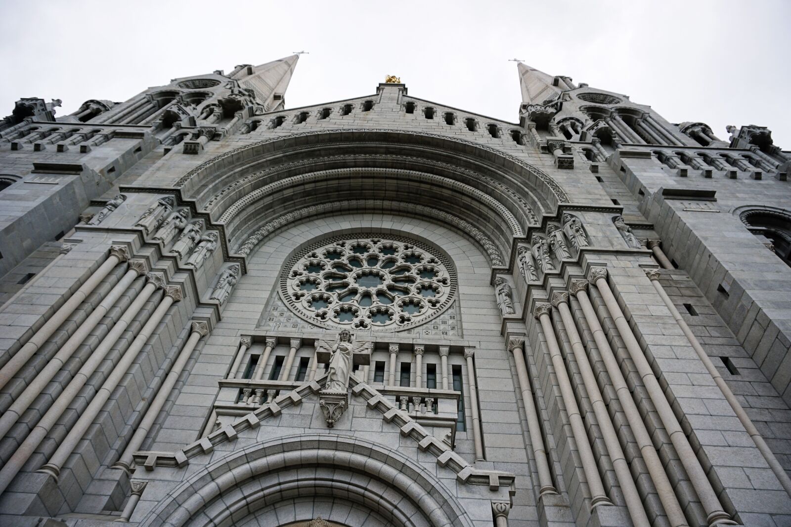 Sony a6000 sample photo. Church, building, cloudy, facade photography