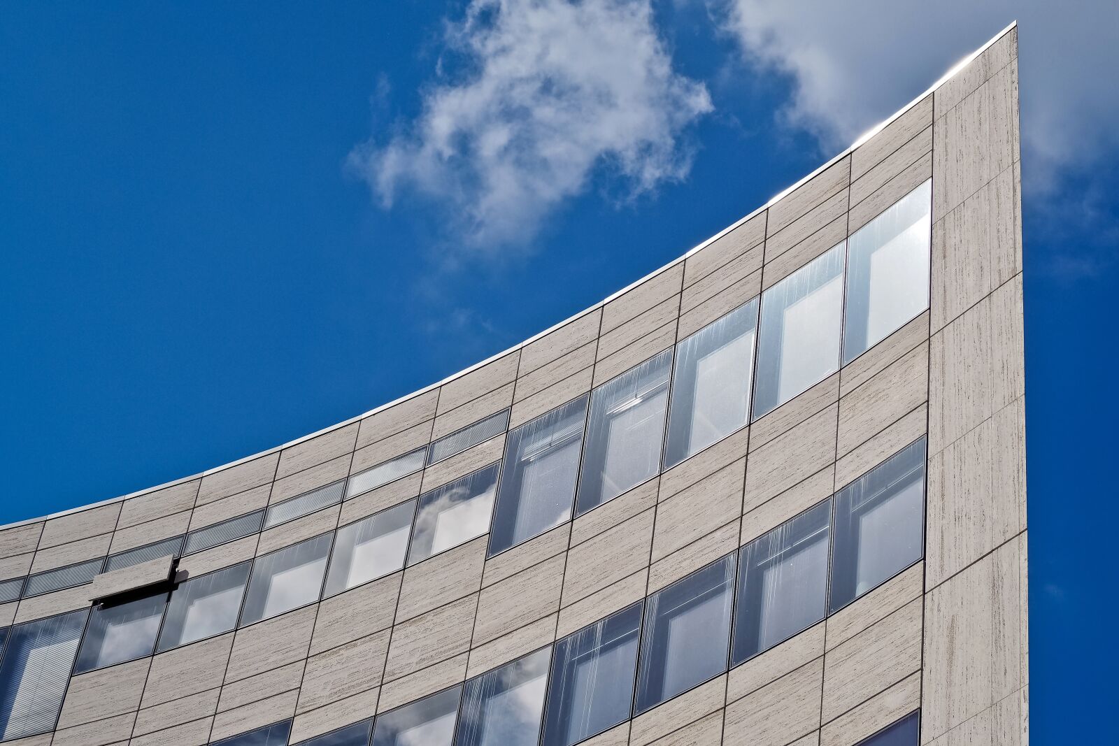 Olympus OM-D E-M10 sample photo. Architecture, modern, building photography