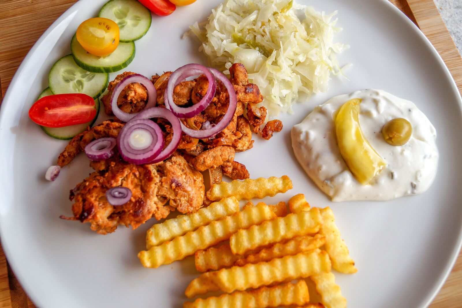 Sony DT 18-55mm F3.5-5.6 SAM II sample photo. Gyros, eat, food photography