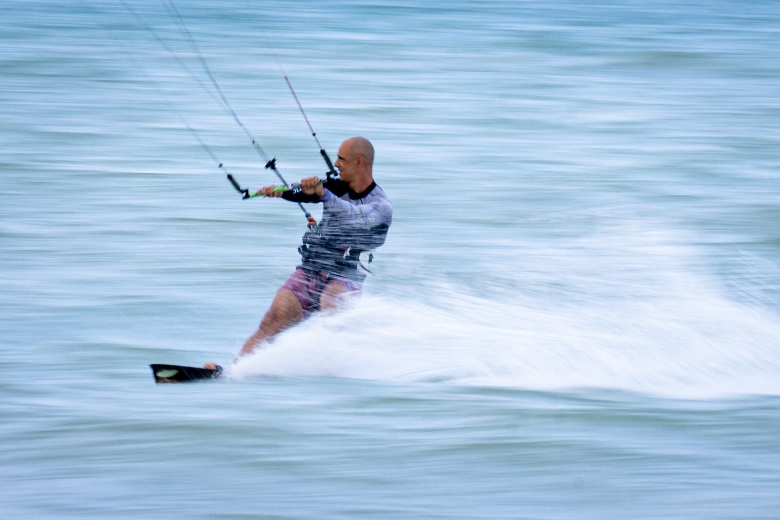 Sony a7 II + Sony FE 70-200mm F4 G OSS sample photo. Kite, panning, sport photography photography