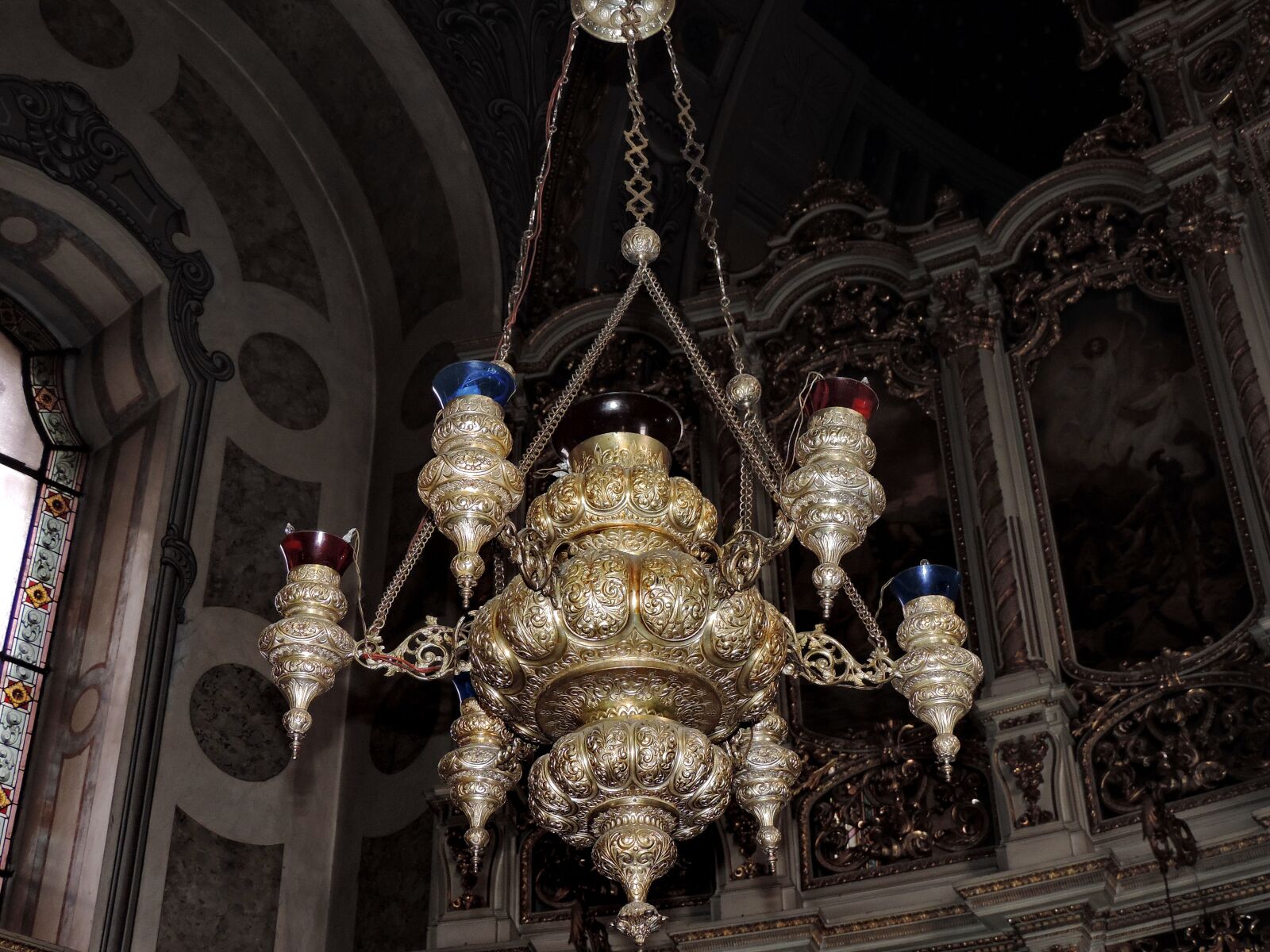 Nikon Coolpix P520 sample photo. Baroque, brass, chandelier, handmade photography