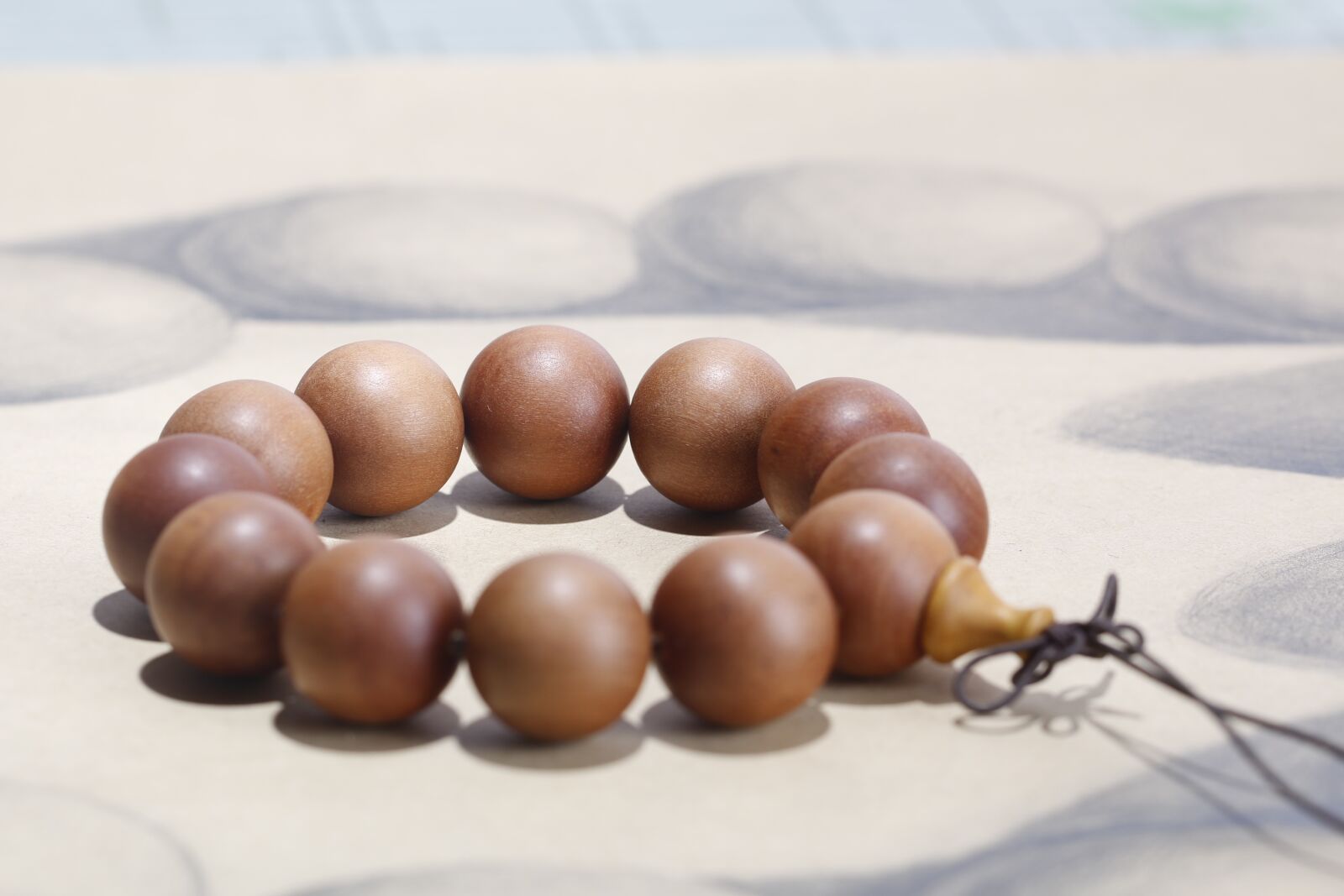 Canon EF 100mm F2.8L Macro IS USM sample photo. Shouzhu, bracelets, jewelry photography