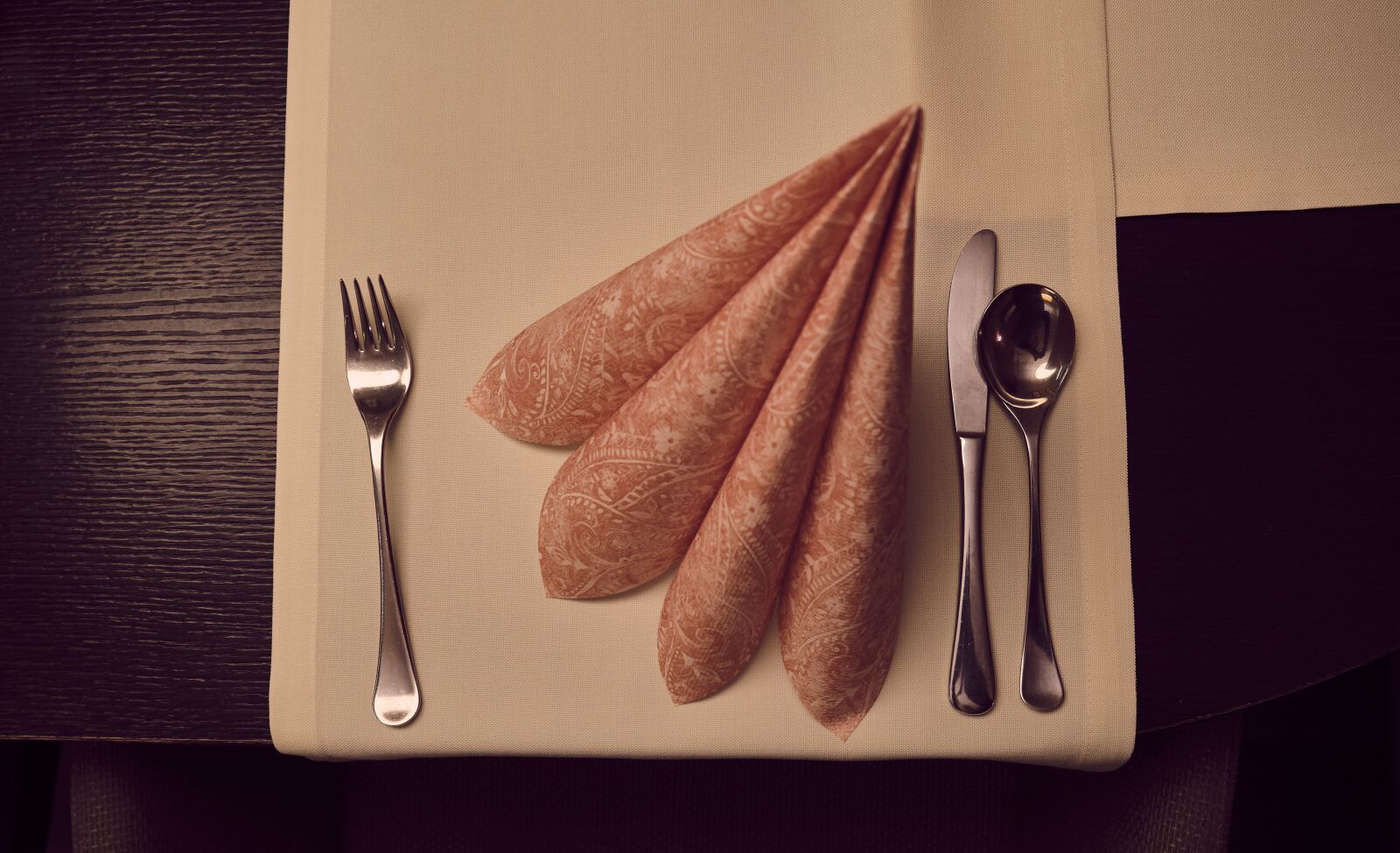 Fujifilm XF 18-55mm F2.8-4 R LM OIS sample photo. Napkin, from above, restaurant photography