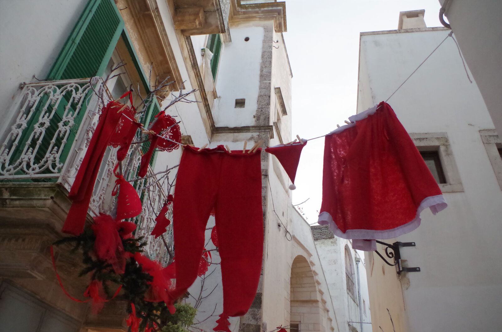 Pentax K-50 sample photo. Locorotondo, puglia, christmas photography
