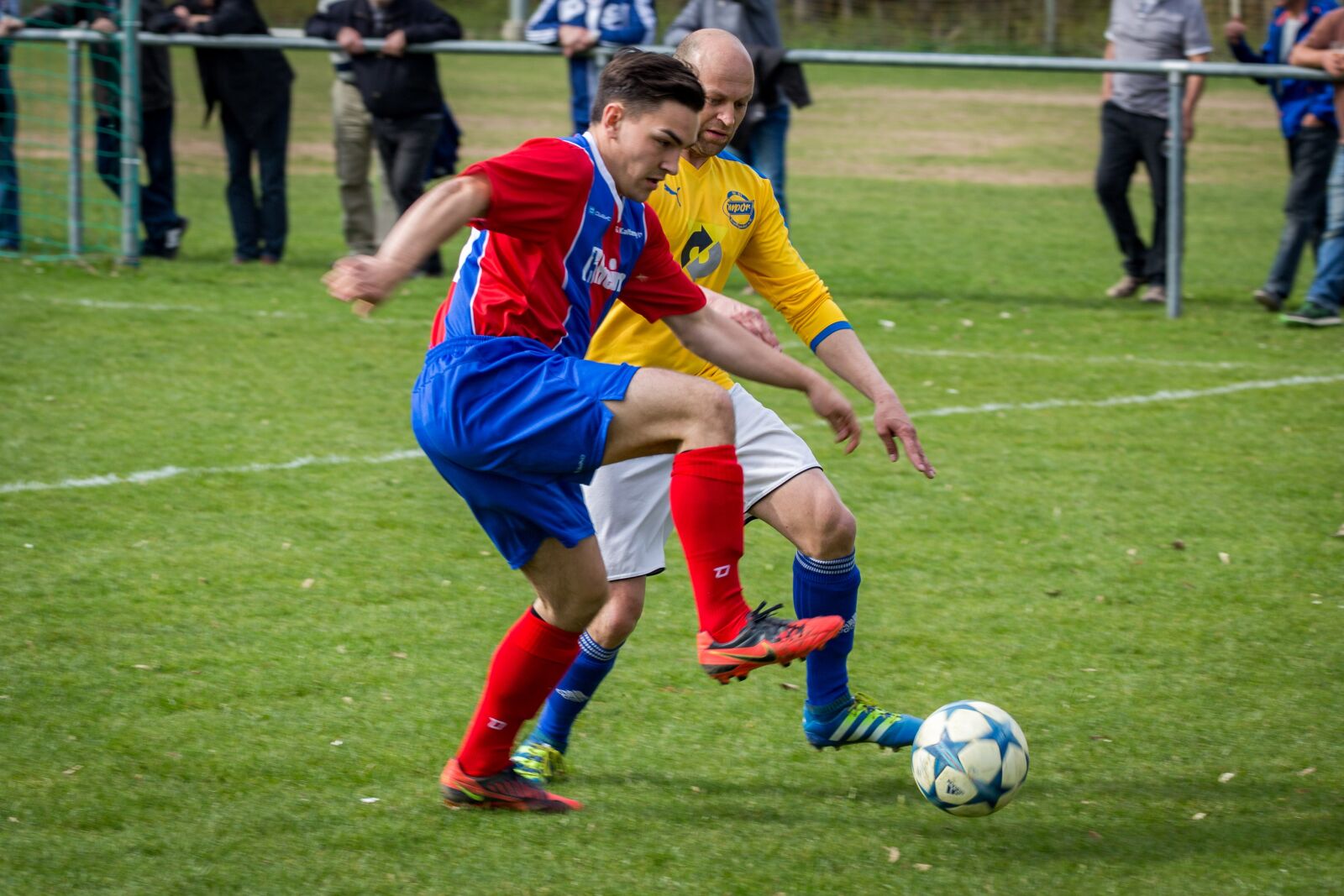 150-600mm F5-6.3 DG OS HSM | Contemporary 015 sample photo. Football, ball sports, sport photography