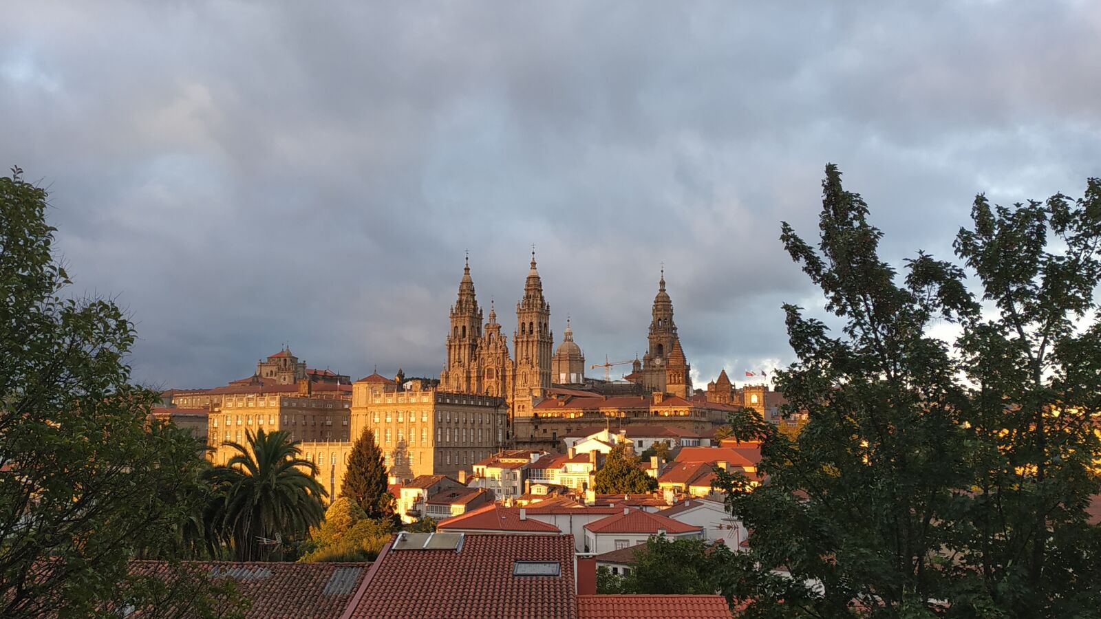 Xiaomi Redmi Note 5 sample photo. Santiago of compostela, sunset photography
