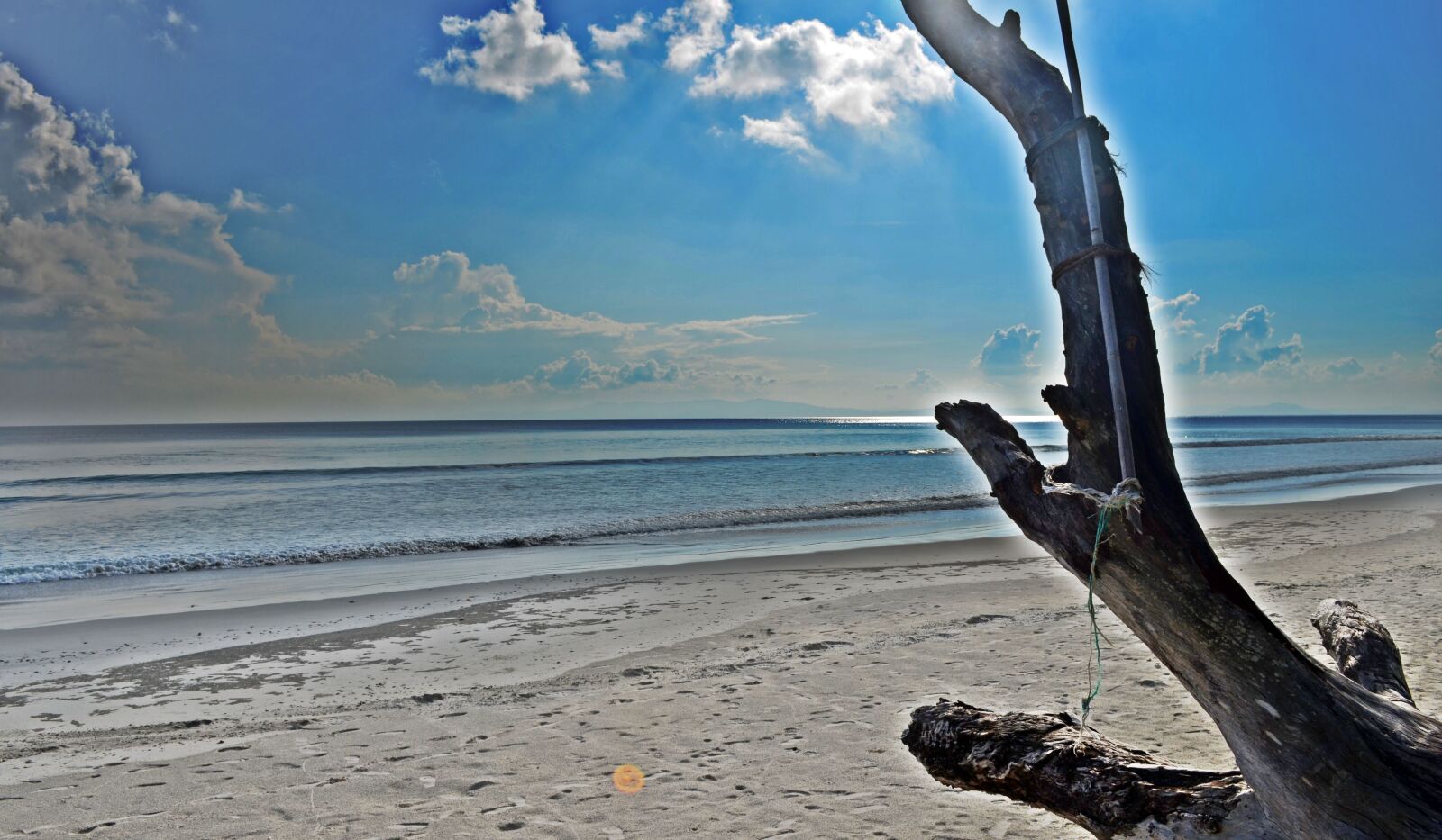 Nikon D5100 sample photo. Beach, ocean, sunrays photography