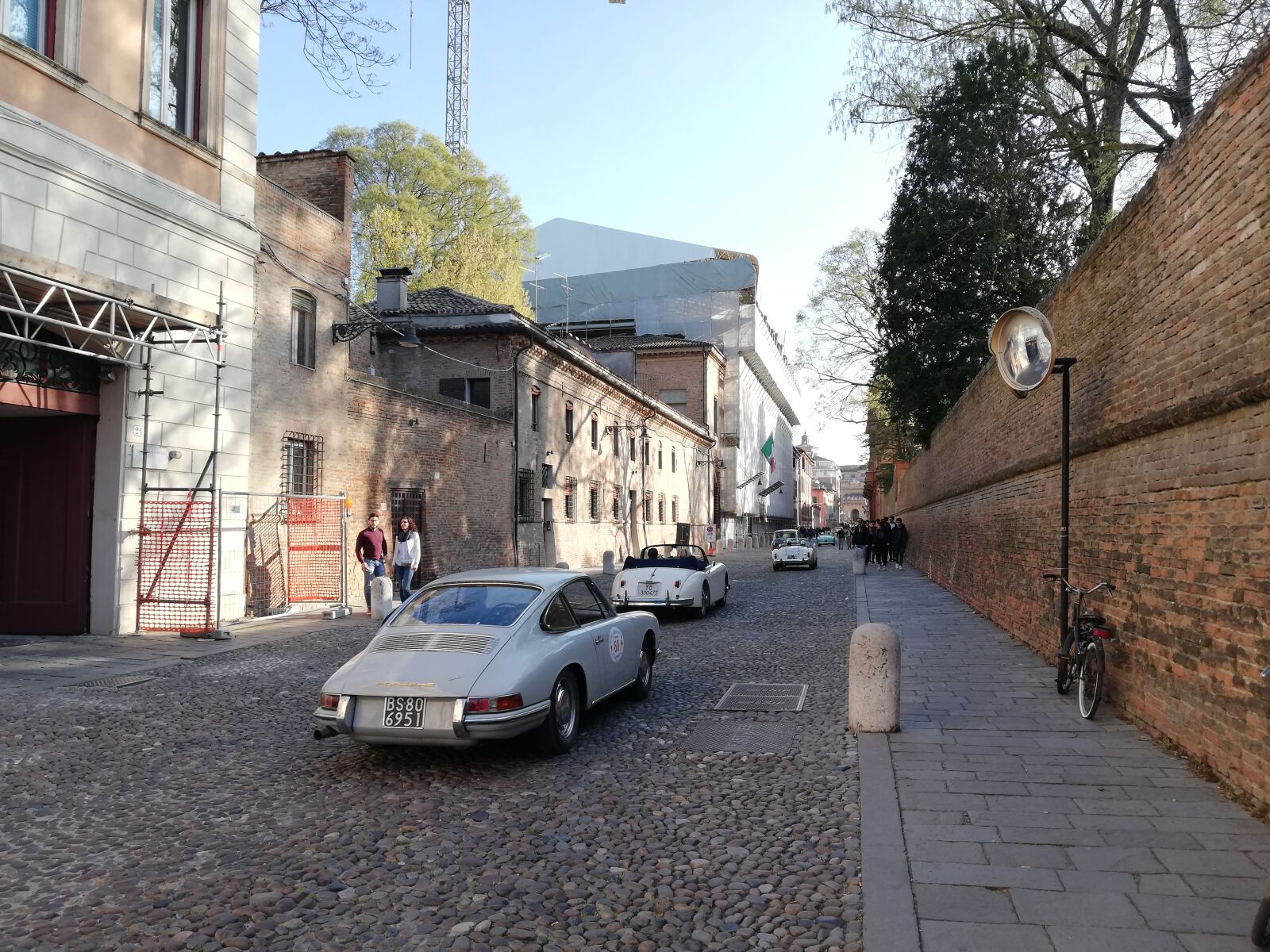 HUAWEI Mate 10 Lite sample photo. Ferrara, auto, historical photography