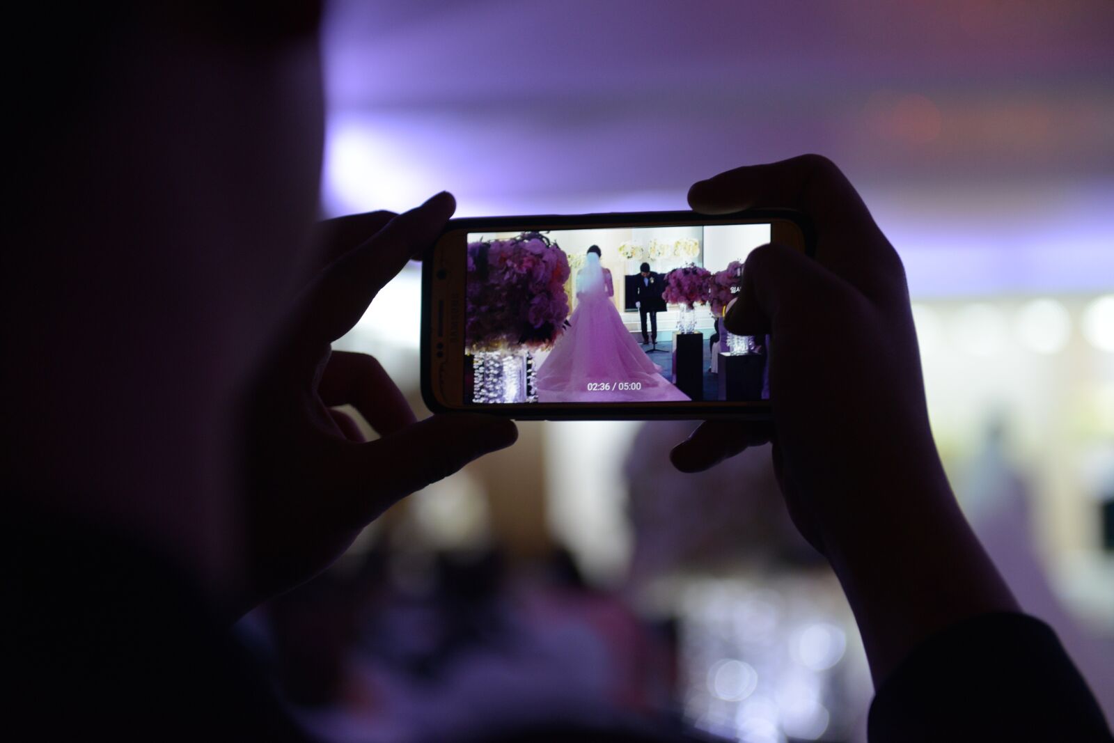 Nikon D800 sample photo. Wedding ceremony, cellphone, wedding photography