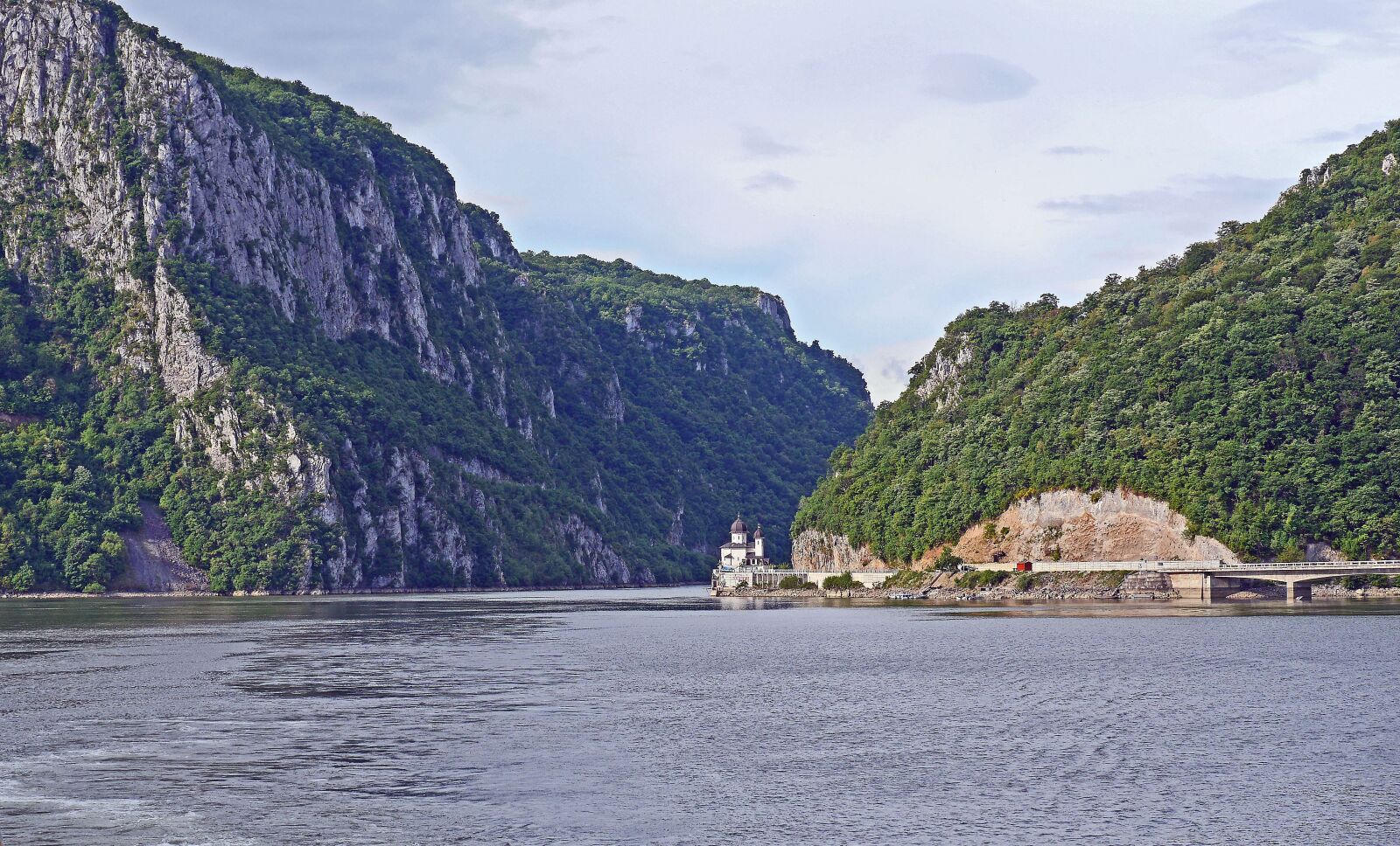 Panasonic Lumix DMC-GH3 sample photo. The iron gate, danube photography