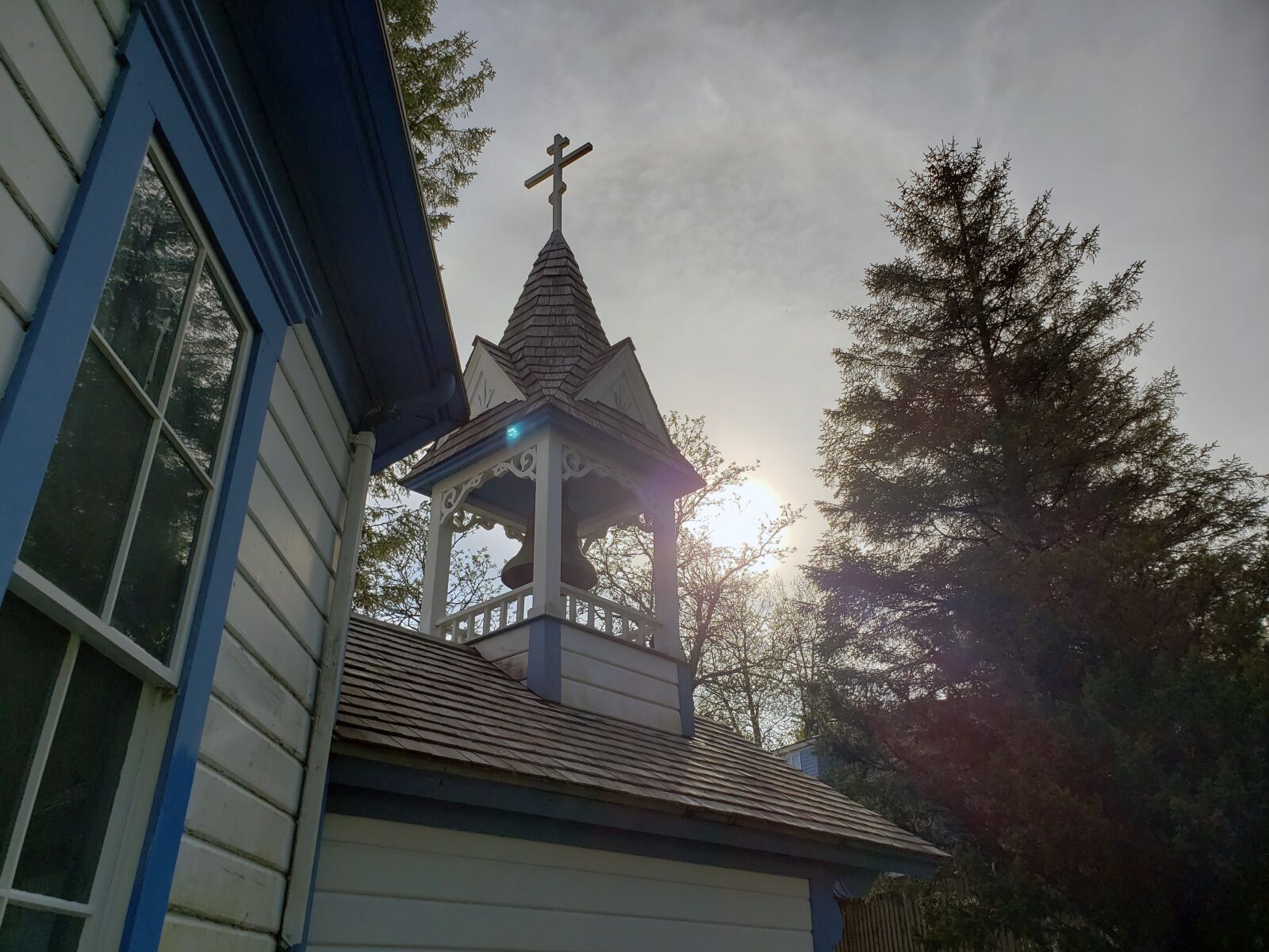 Samsung Galaxy S9+ sample photo. Bell, sun, orthodox photography