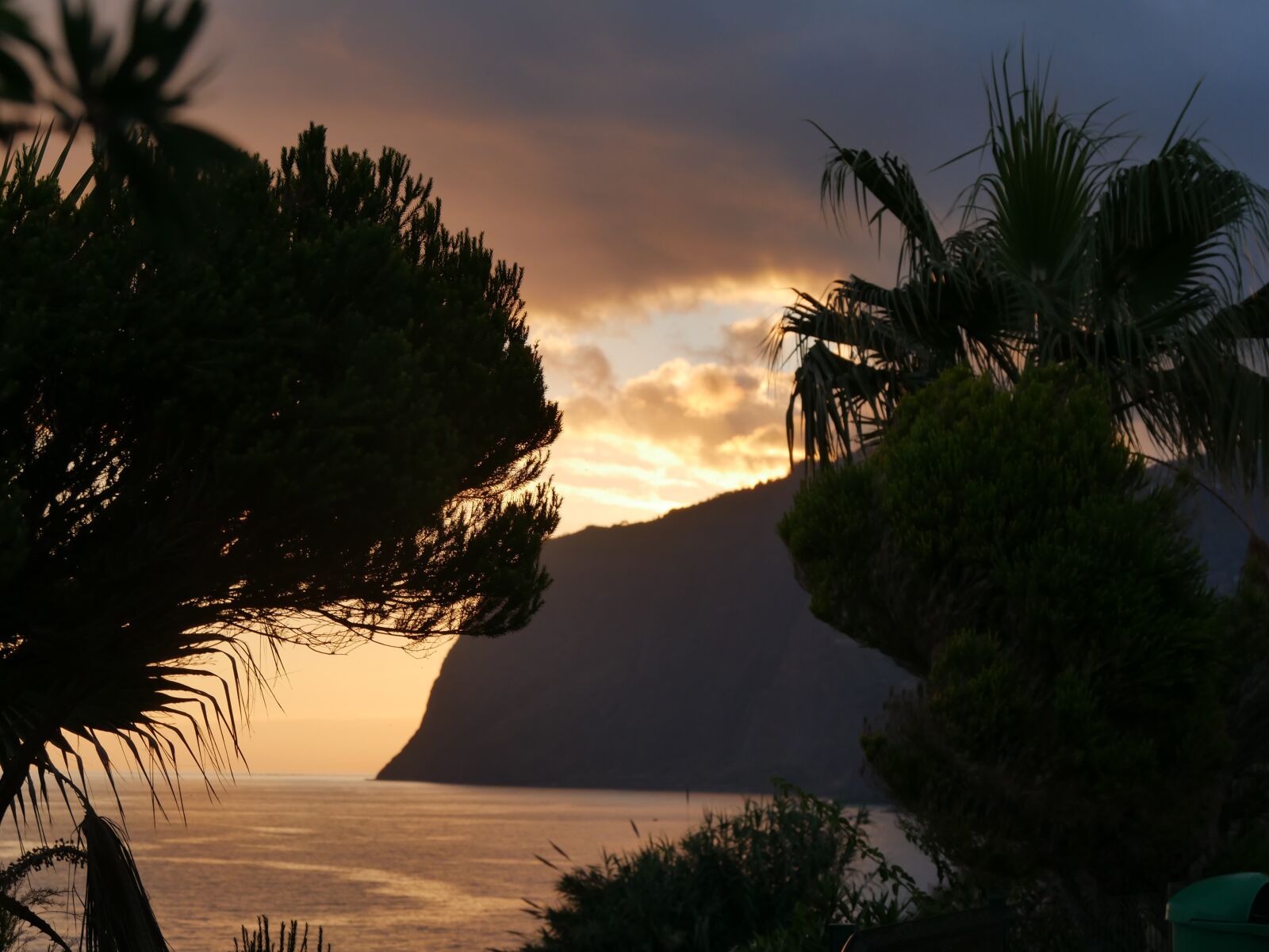 Panasonic DMC-G70 sample photo. Madeira, funchal, sunset photography